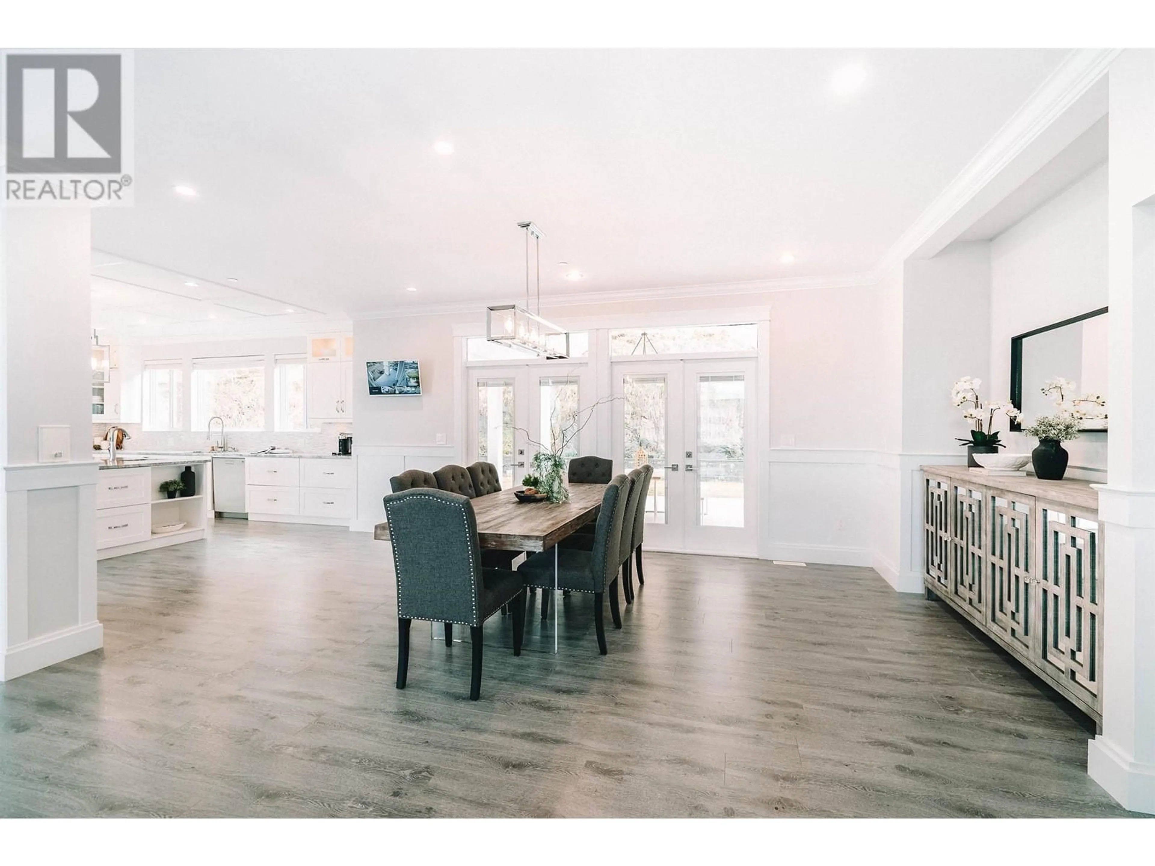 Dining room, wood/laminate floor for 25540 GODWIN DRIVE, Maple Ridge British Columbia V2W1G9
