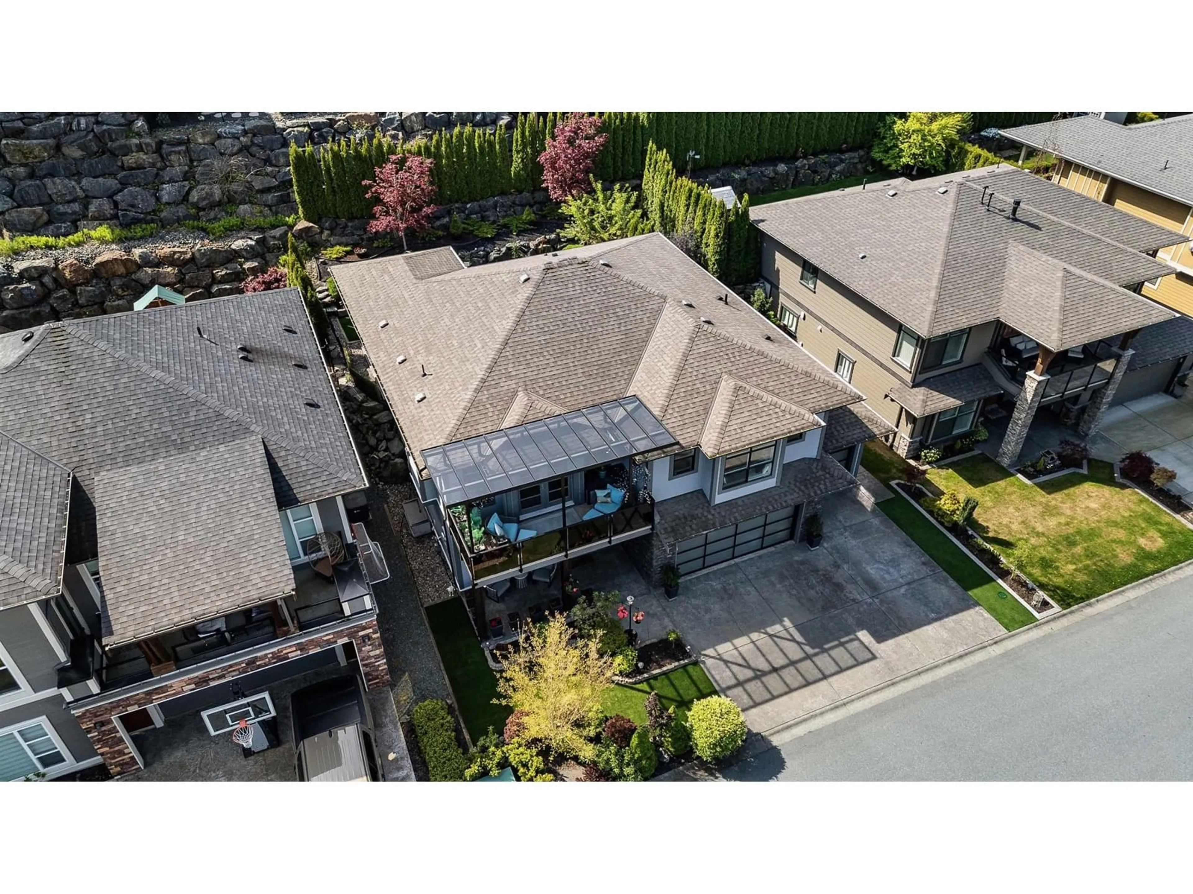 A pic from outside/outdoor area/front of a property/back of a property/a pic from drone, street for 28 - 50778 LEDGESTONE PLACE, Chilliwack British Columbia V2P0E7