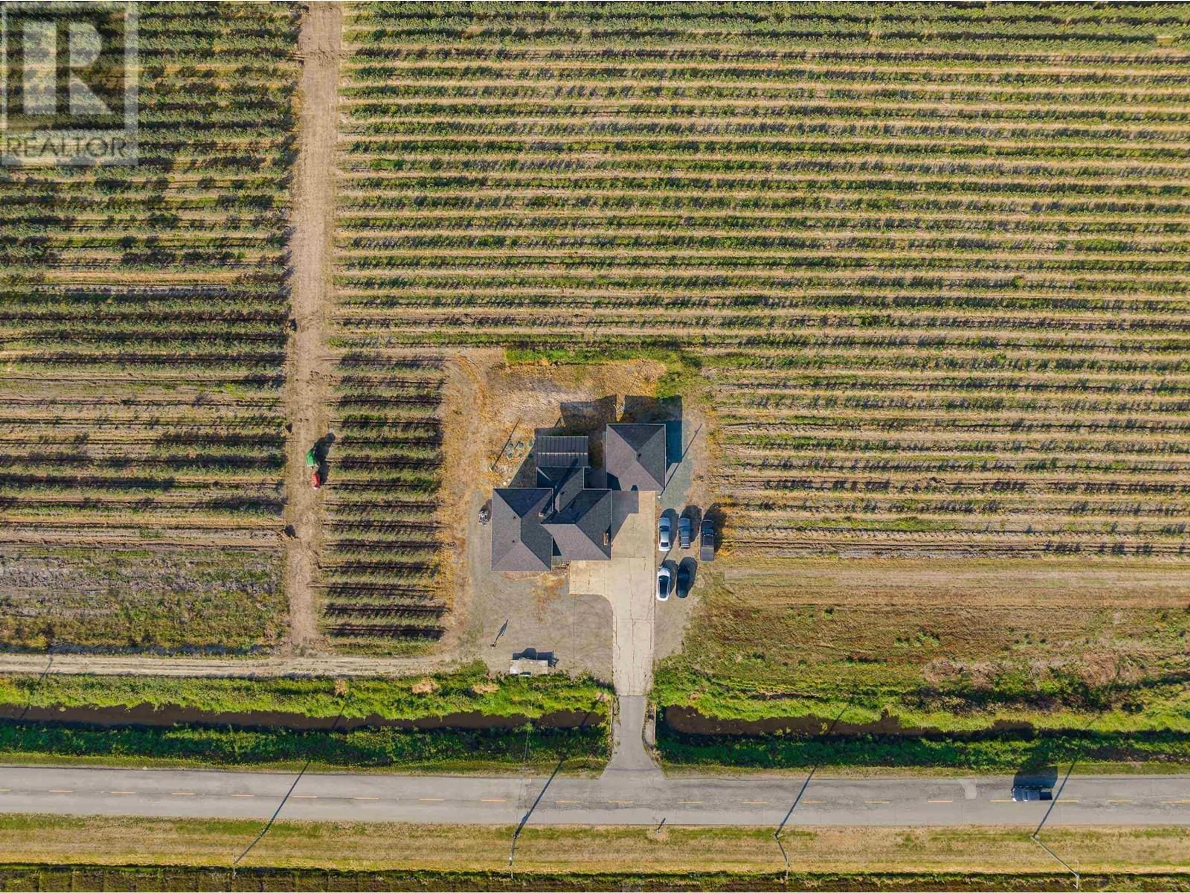A pic from outside/outdoor area/front of a property/back of a property/a pic from drone, street for 5121 112 STREET, Delta British Columbia V4K3N3