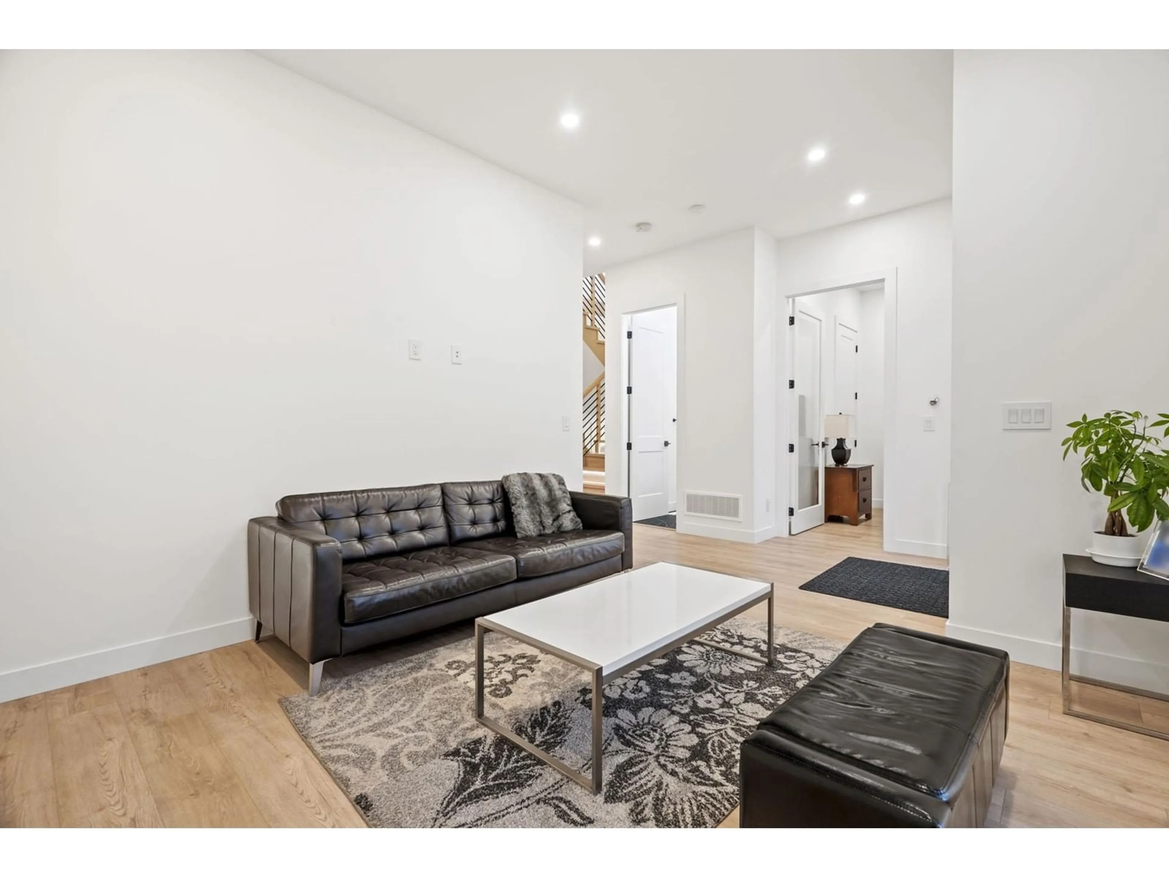Living room with furniture, unknown for 20426 96, Langley British Columbia V1M0A7