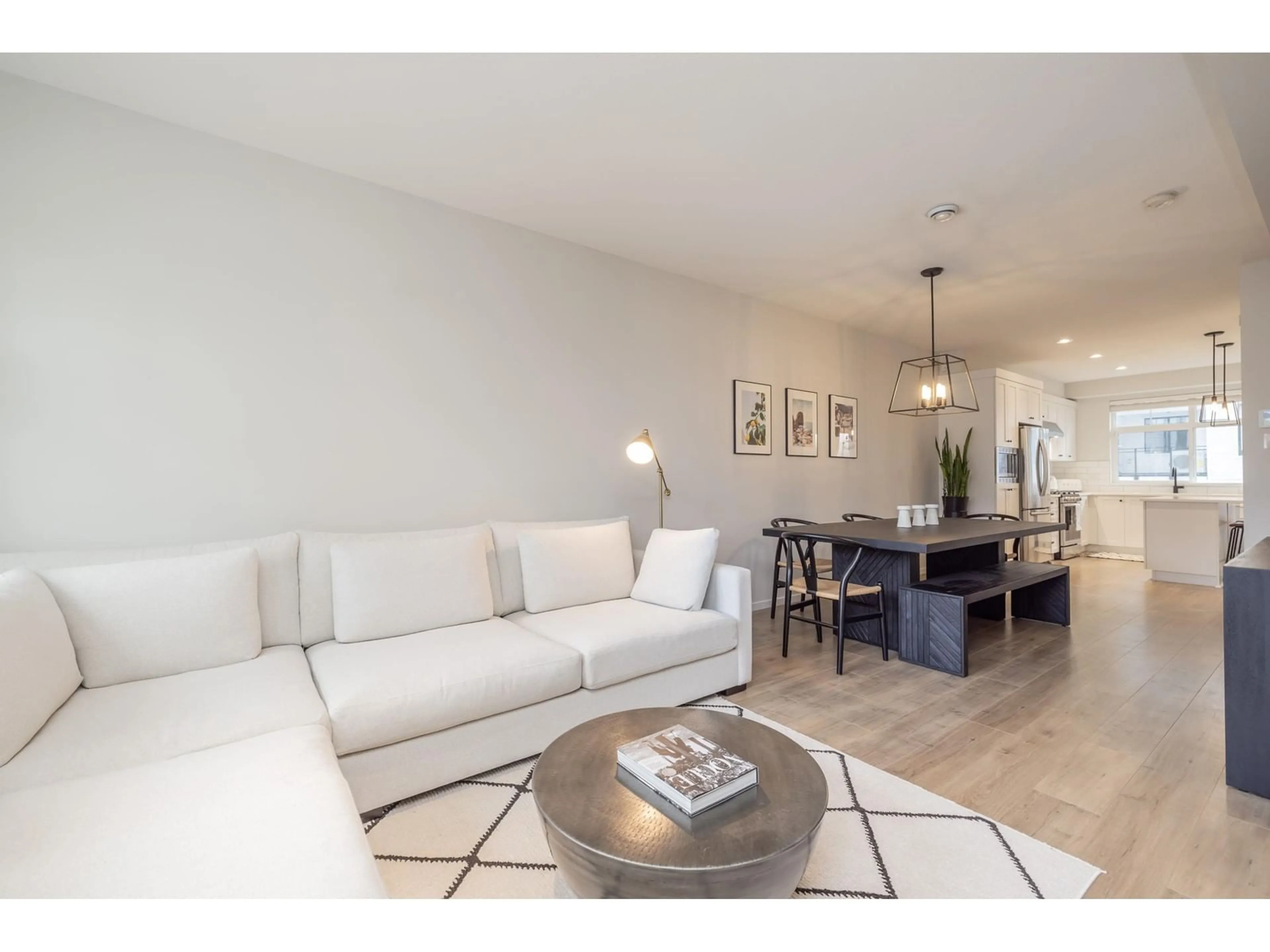 Living room with furniture, unknown for 26 - 3339 148, Surrey British Columbia V4P0G6