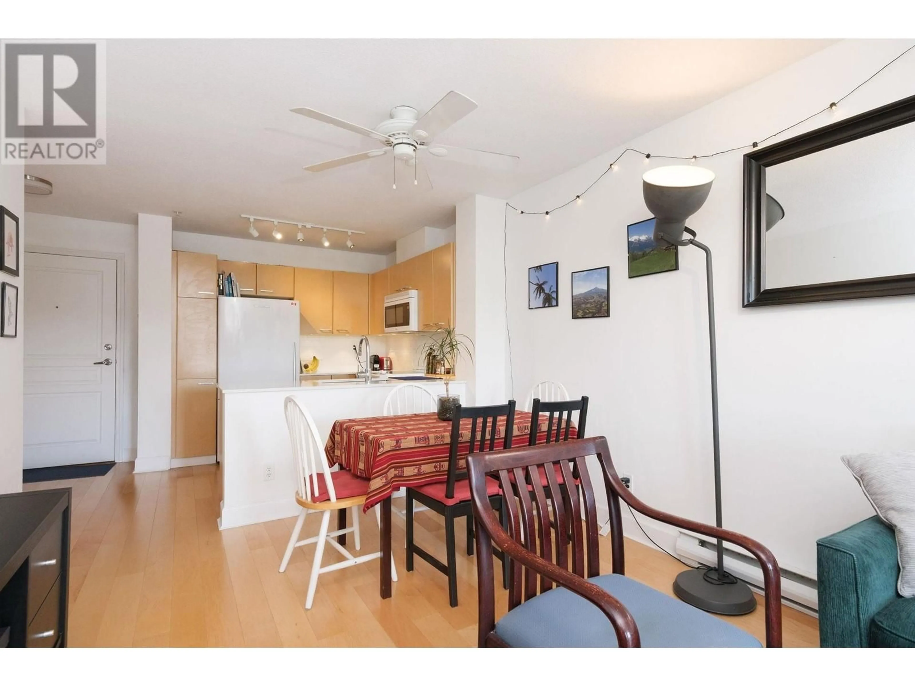 Unknown for 406 - 1989 DUNBAR STREET, Vancouver British Columbia V6R4R5