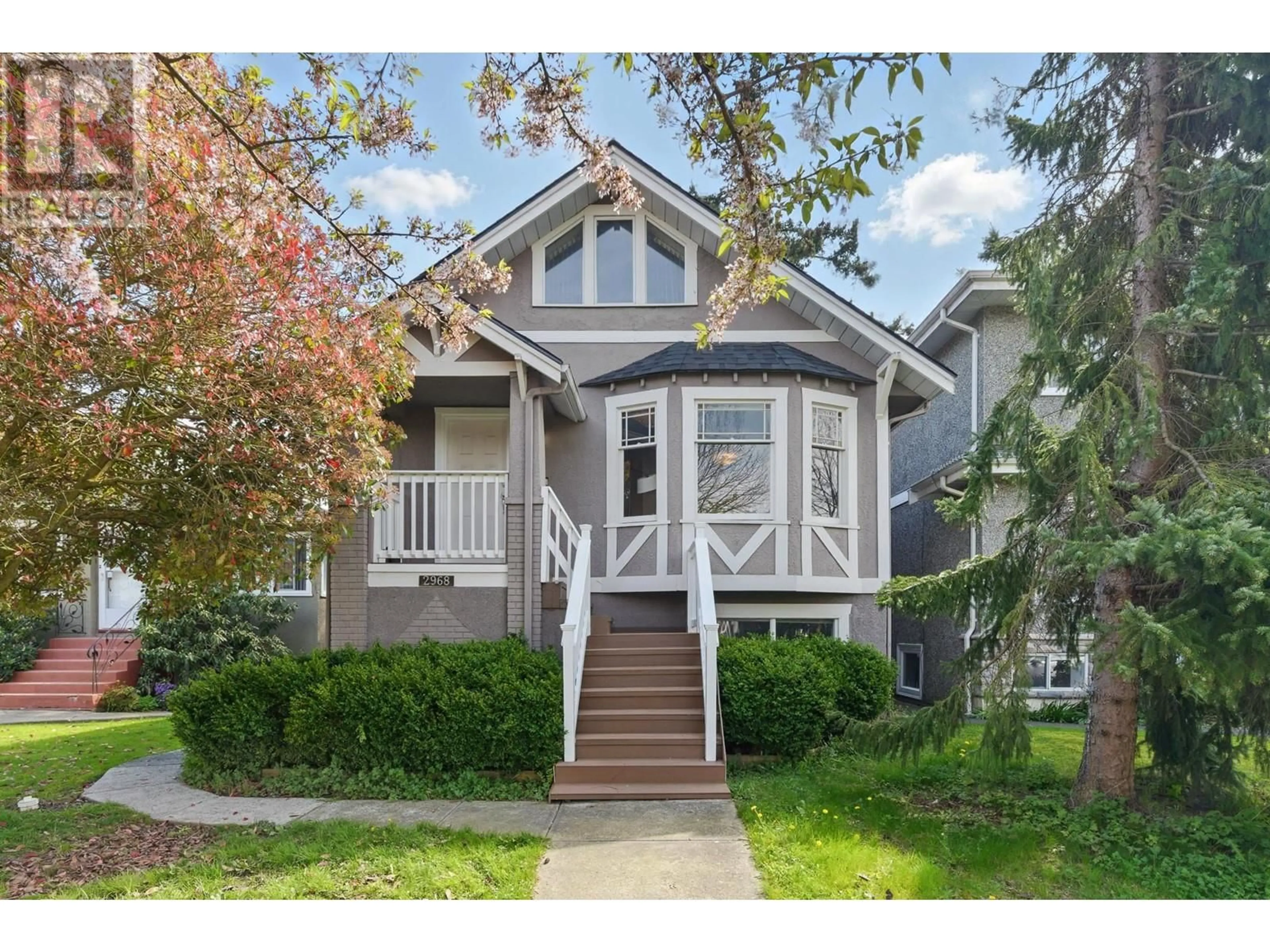 Home with vinyl exterior material, street for 2968 20TH AVENUE, Vancouver British Columbia V6L1H5
