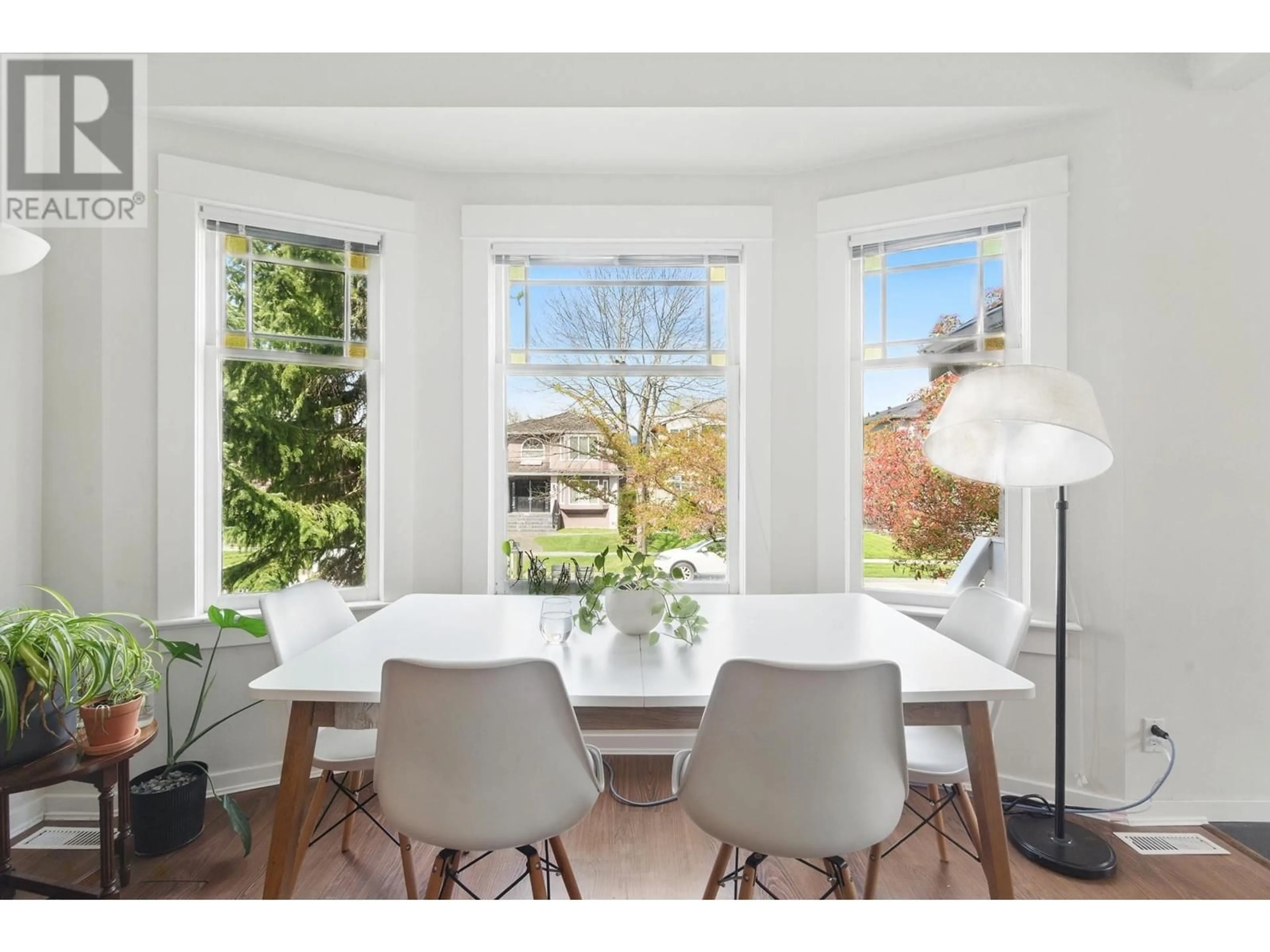 Dining room, wood/laminate floor for 2968 20TH AVENUE, Vancouver British Columbia V6L1H5