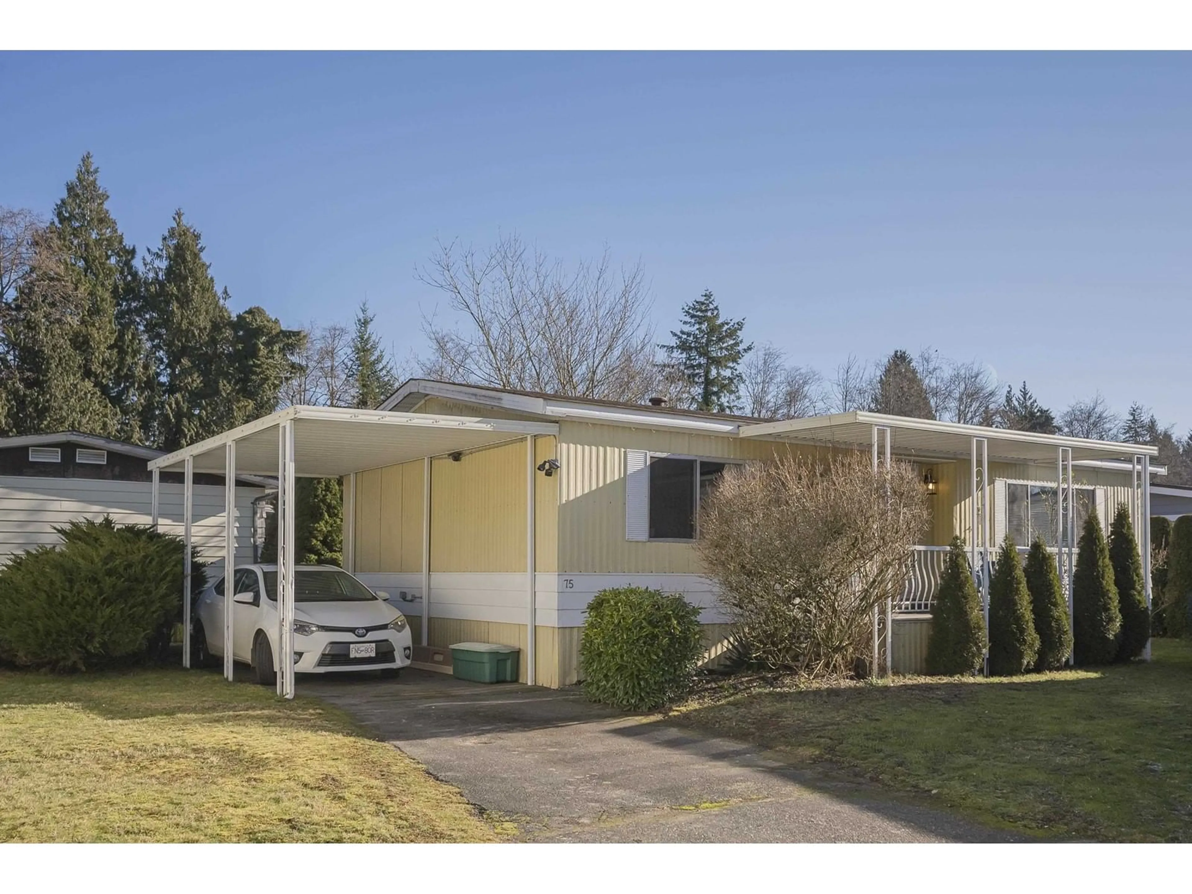 Home with vinyl exterior material, street for 75 - 2270 196TH, Langley British Columbia V2Z1N6