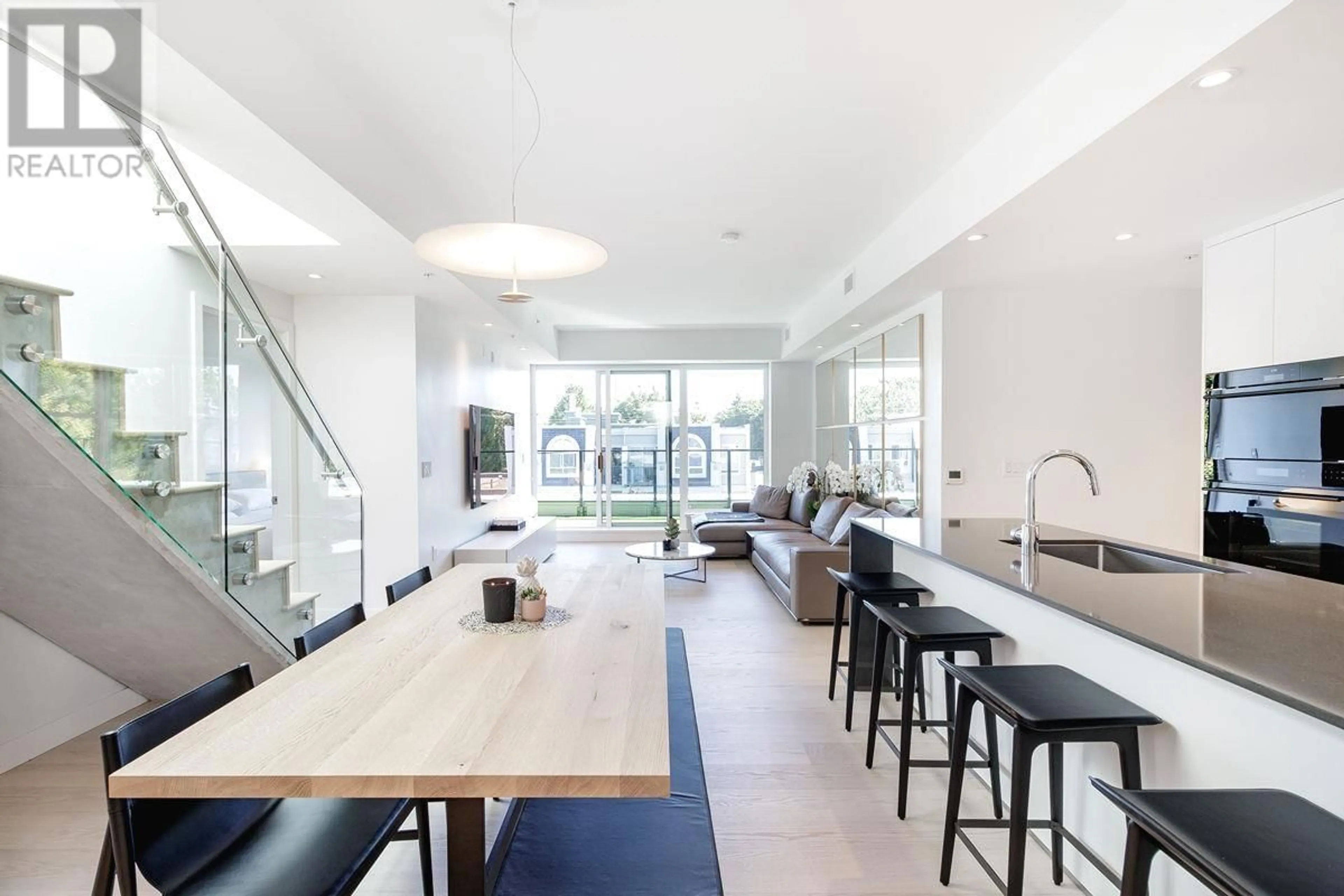 Open concept kitchen, unknown for 402 - 717 17TH AVENUE, Vancouver British Columbia V5Z1V1