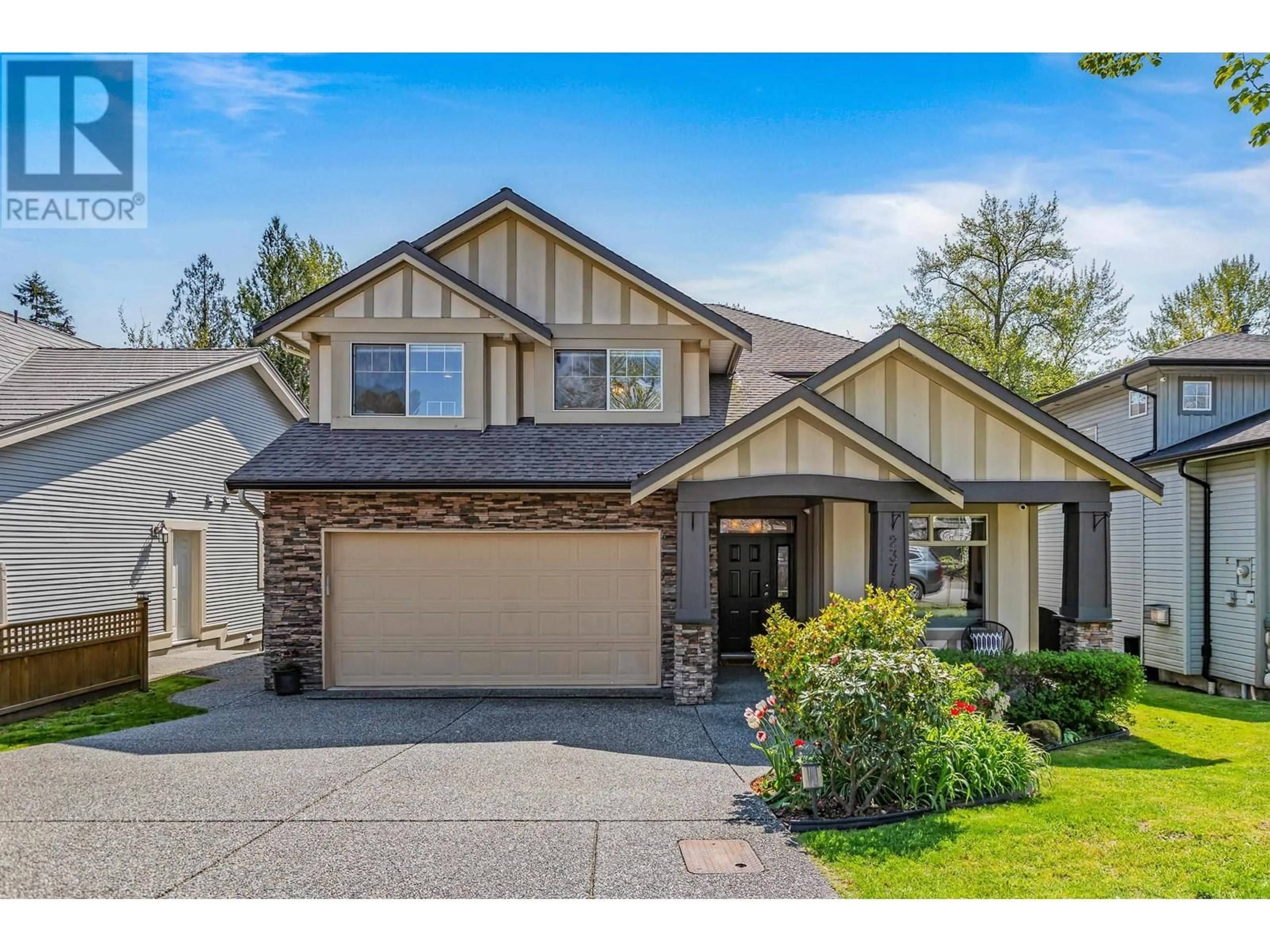 Home with vinyl exterior material, street for 23746 110 AVENUE, Maple Ridge British Columbia V2W1E7