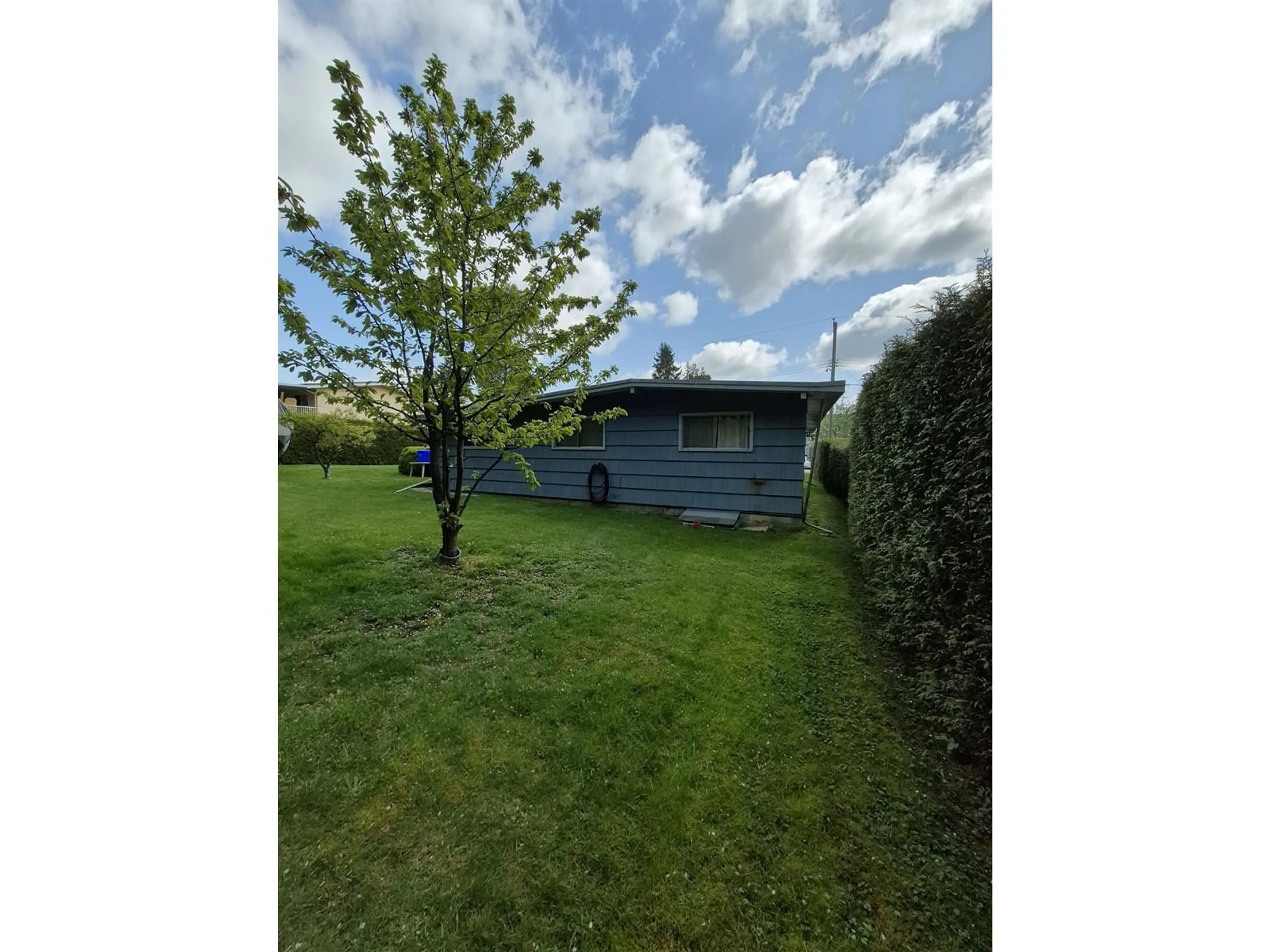 Shed for 10587 138A, Surrey British Columbia V3T4L2