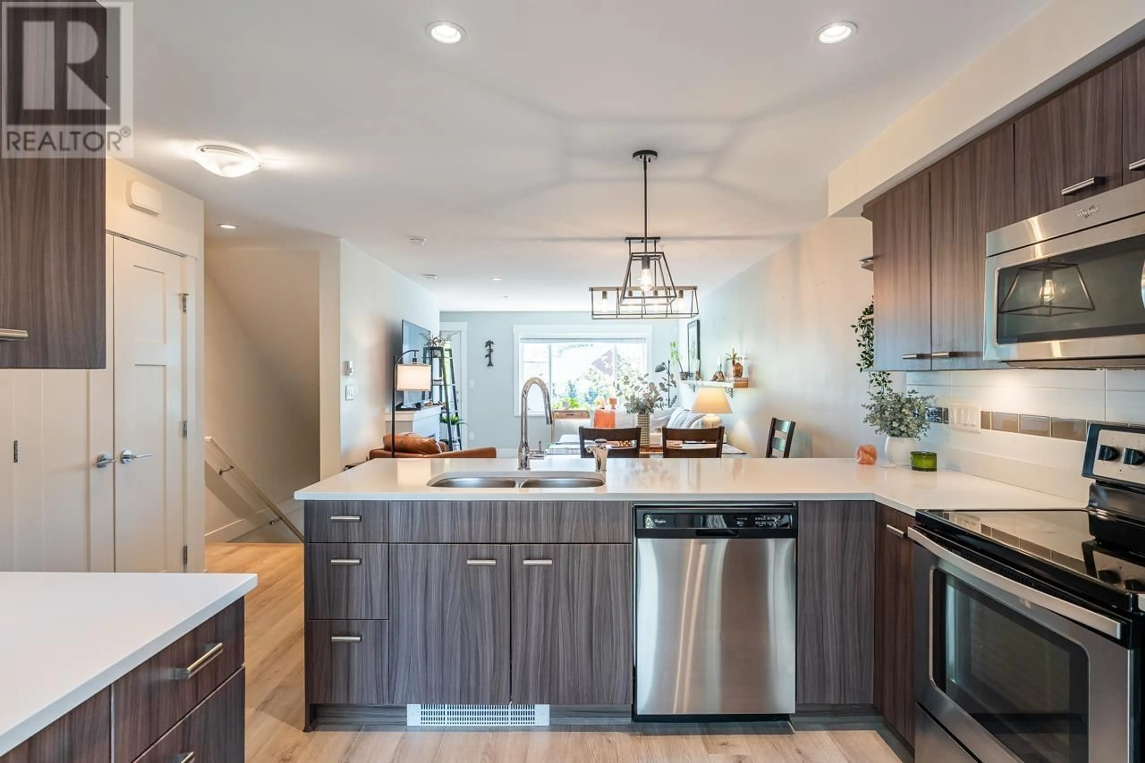 Contemporary kitchen, unknown for 68 - 23651 132 AVENUE, Maple Ridge British Columbia V4R0E9