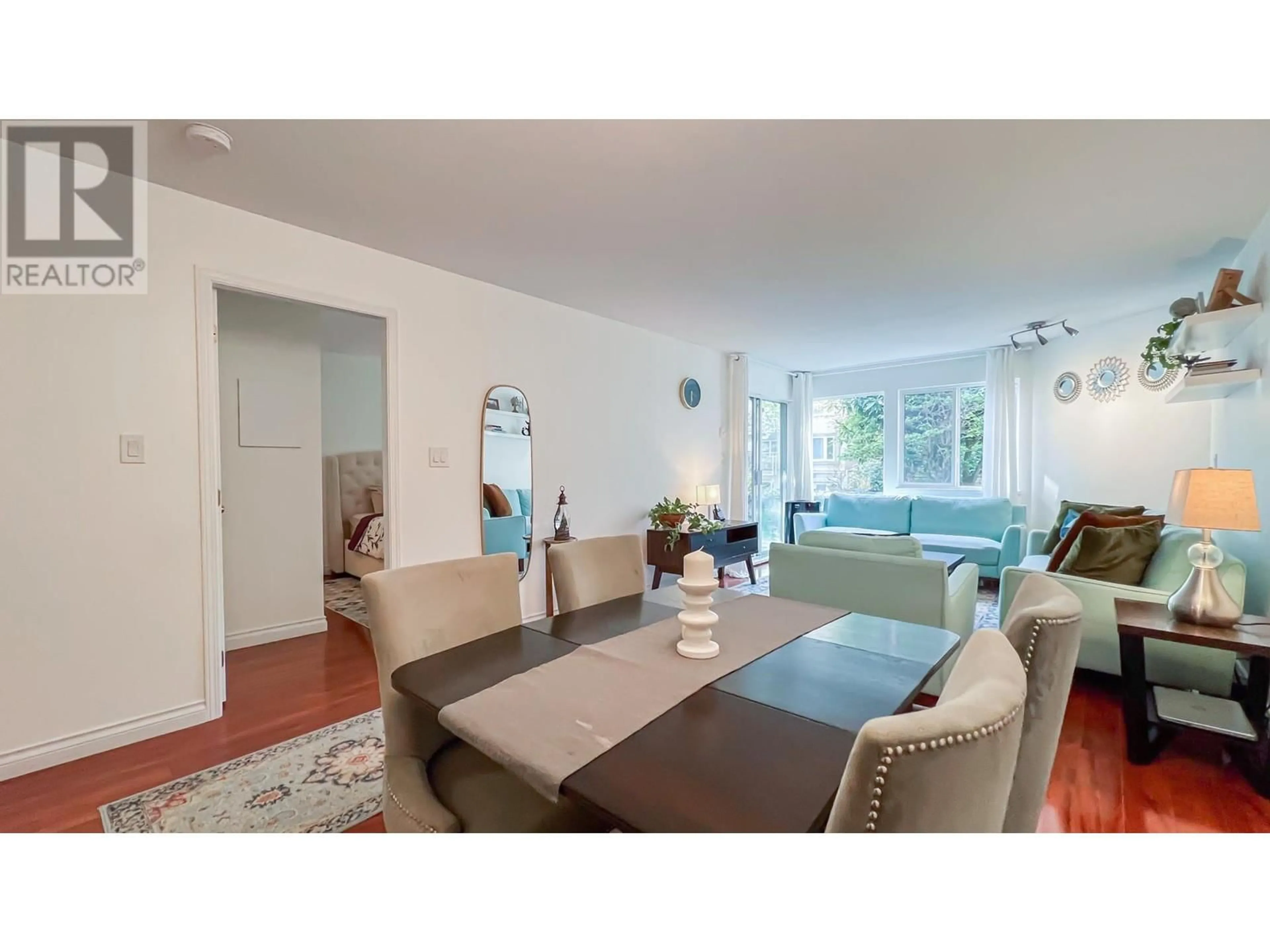 Living room with furniture, unknown for 109 - 7465 SANDBORNE AVENUE, Burnaby British Columbia V3N4W7