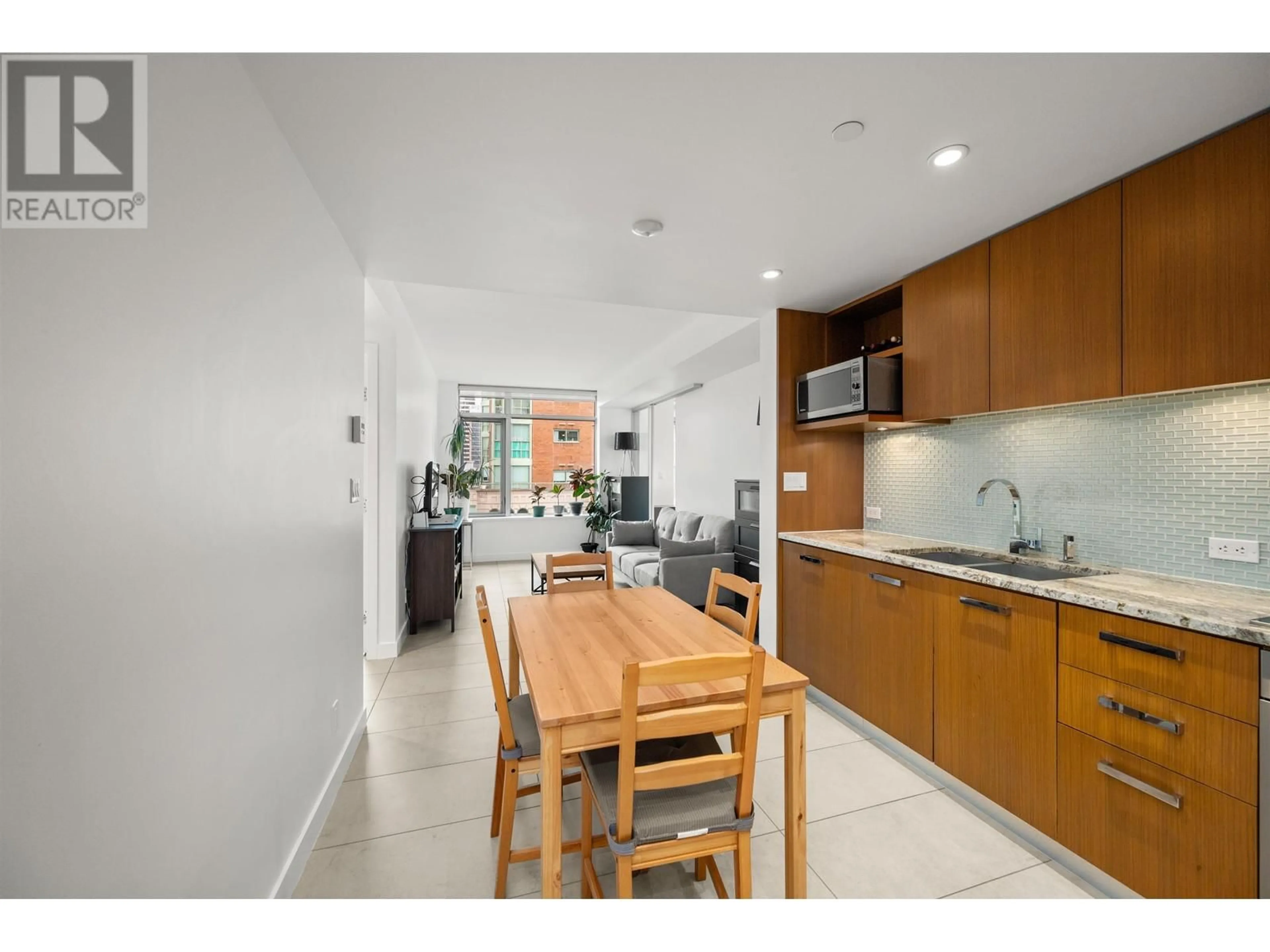 Unknown for 809 - 1028 BARCLAY STREET, Vancouver British Columbia V6E0B1