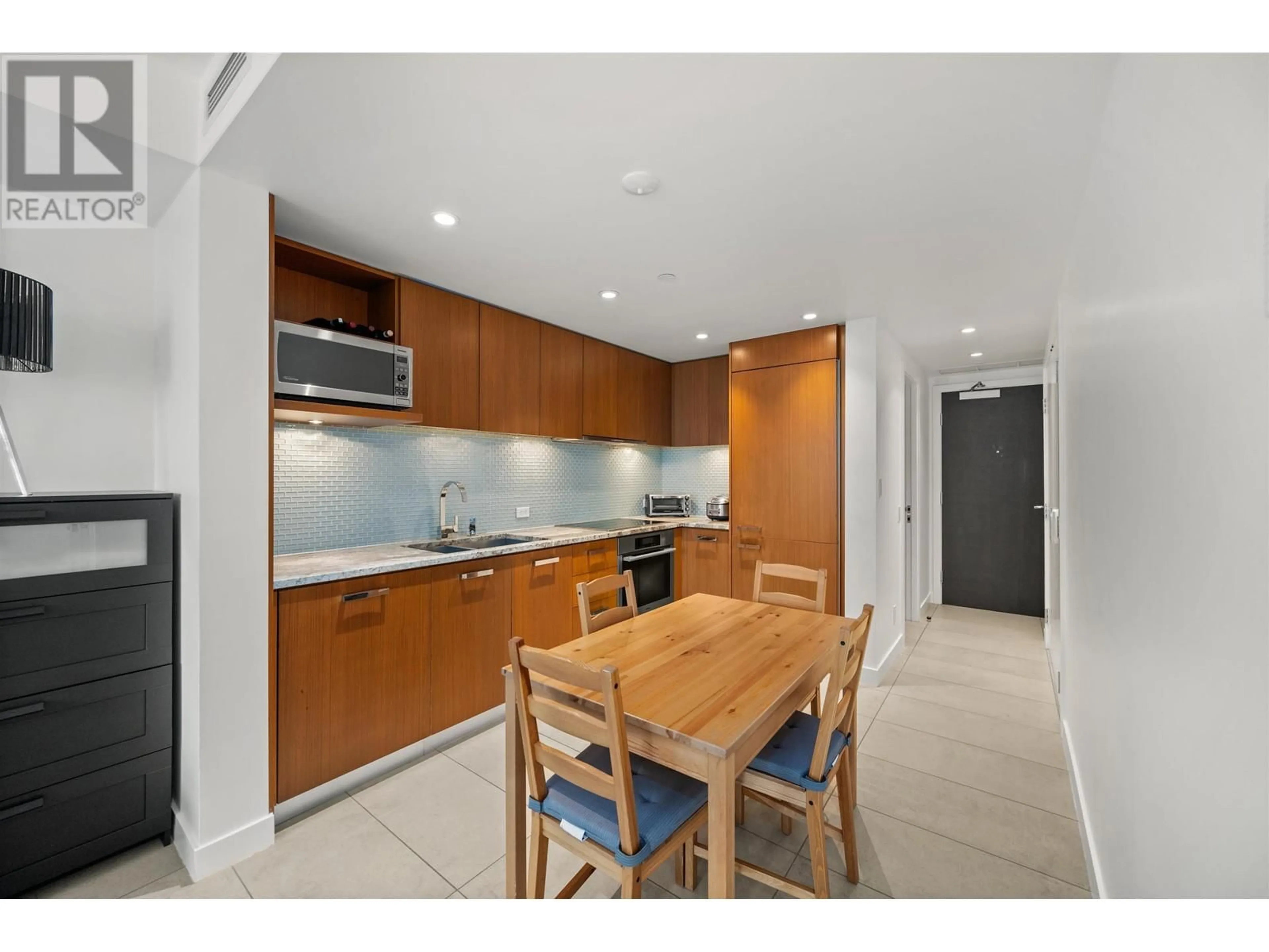 Standard kitchen, unknown for 809 - 1028 BARCLAY STREET, Vancouver British Columbia V6E0B1