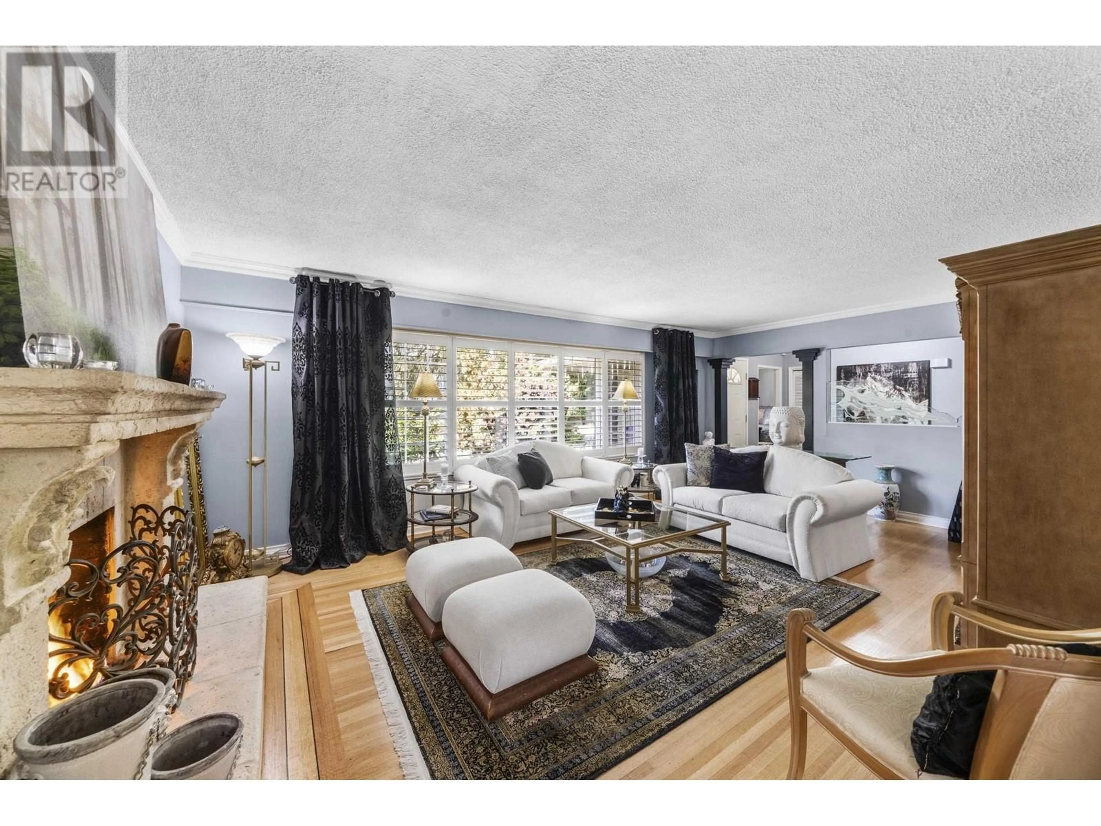 Living room with furniture, unknown for 605 VICTOR STREET, Coquitlam British Columbia V3J3V4