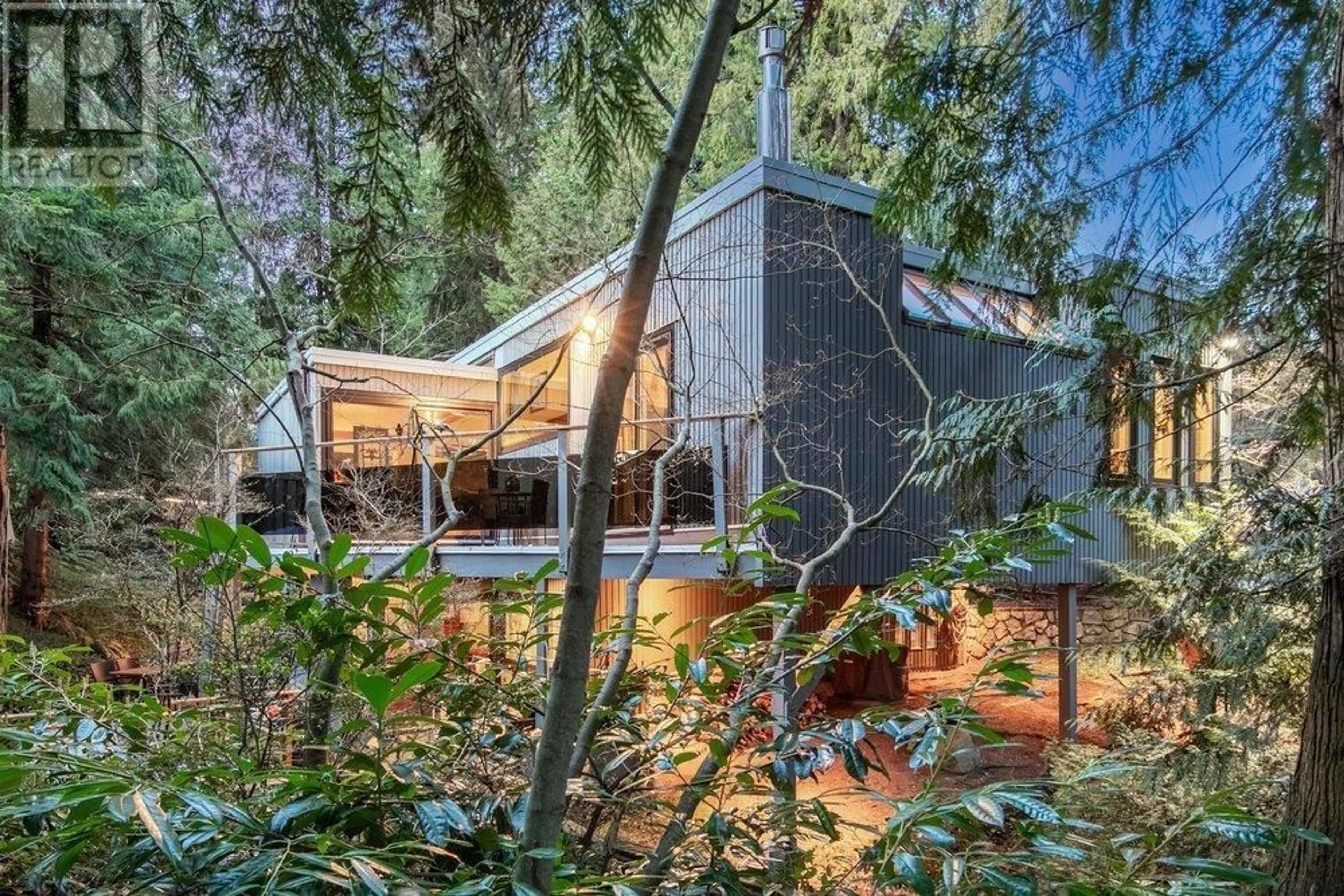 Unknown for 3821 SYMONDS ROAD, North Vancouver British Columbia V7K2L7