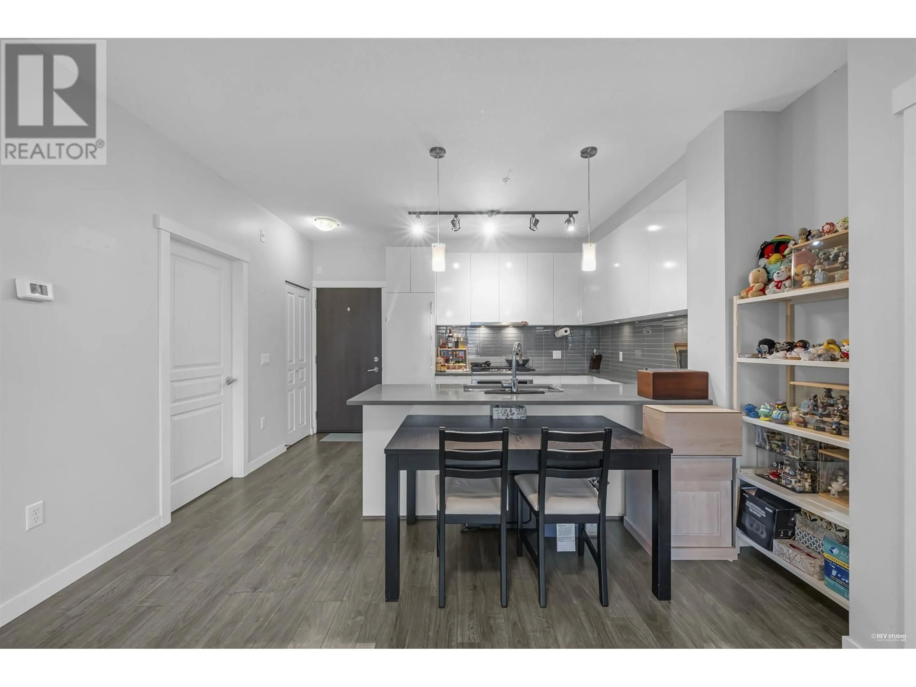 Open concept kitchen, unknown for 508 - 9399 ALEXANDRA ROAD, Richmond British Columbia V6X0L7