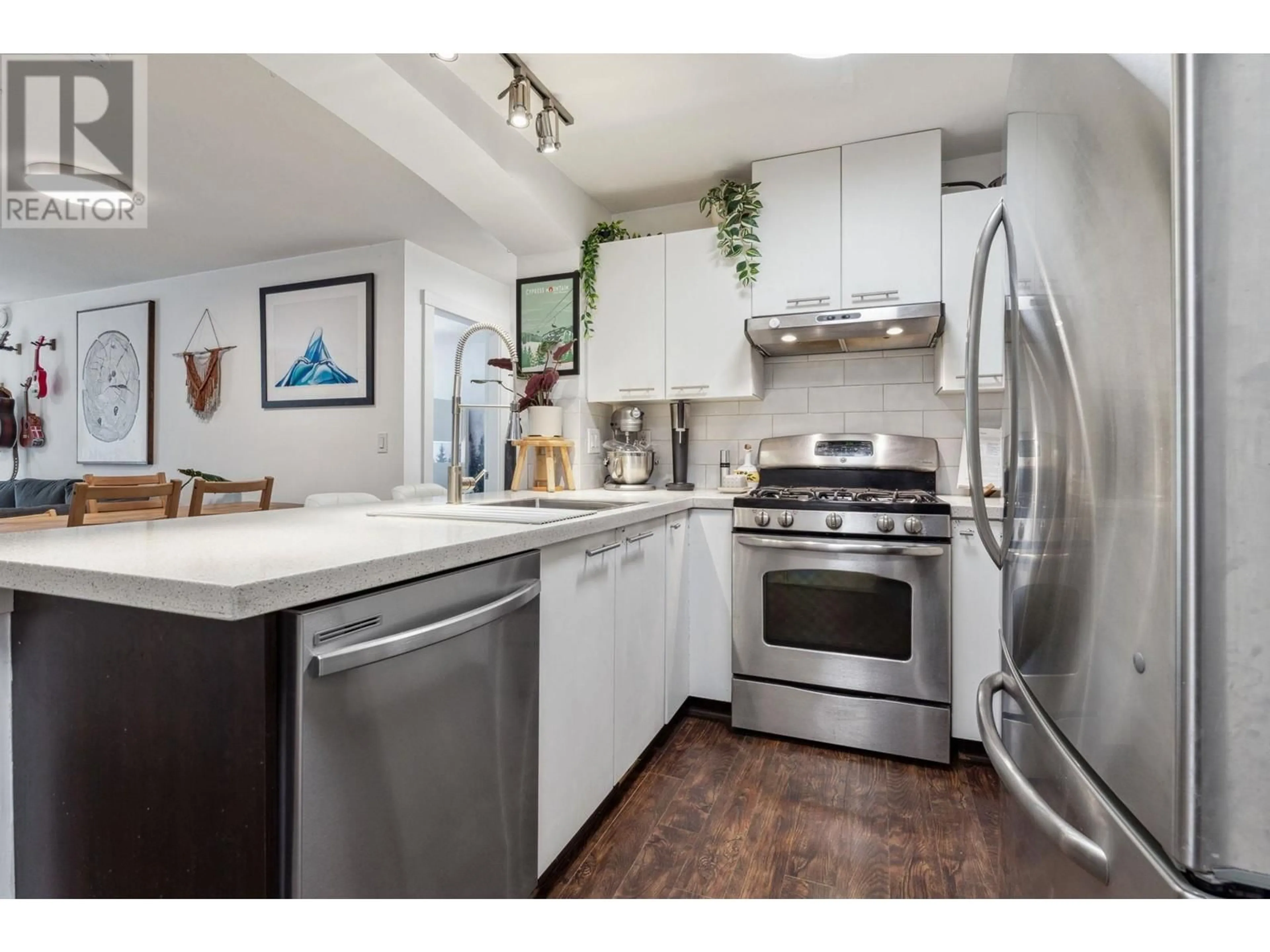 Open concept kitchen, unknown for 205 - 9319 UNIVERSITY CRESCENT, Burnaby British Columbia V5A4Y5