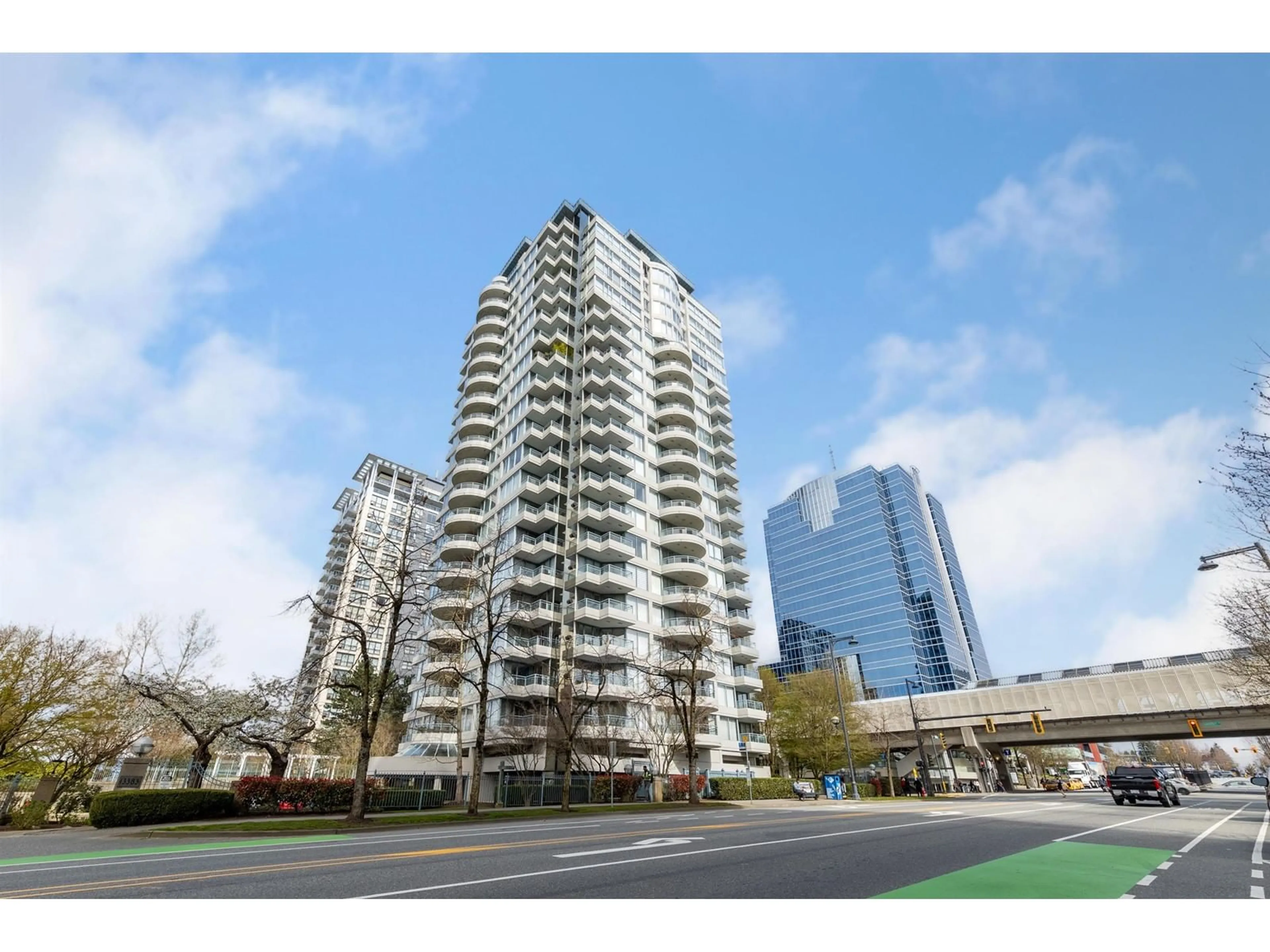 Blurry image for 908 - 13383 108, Surrey British Columbia V3T5T6