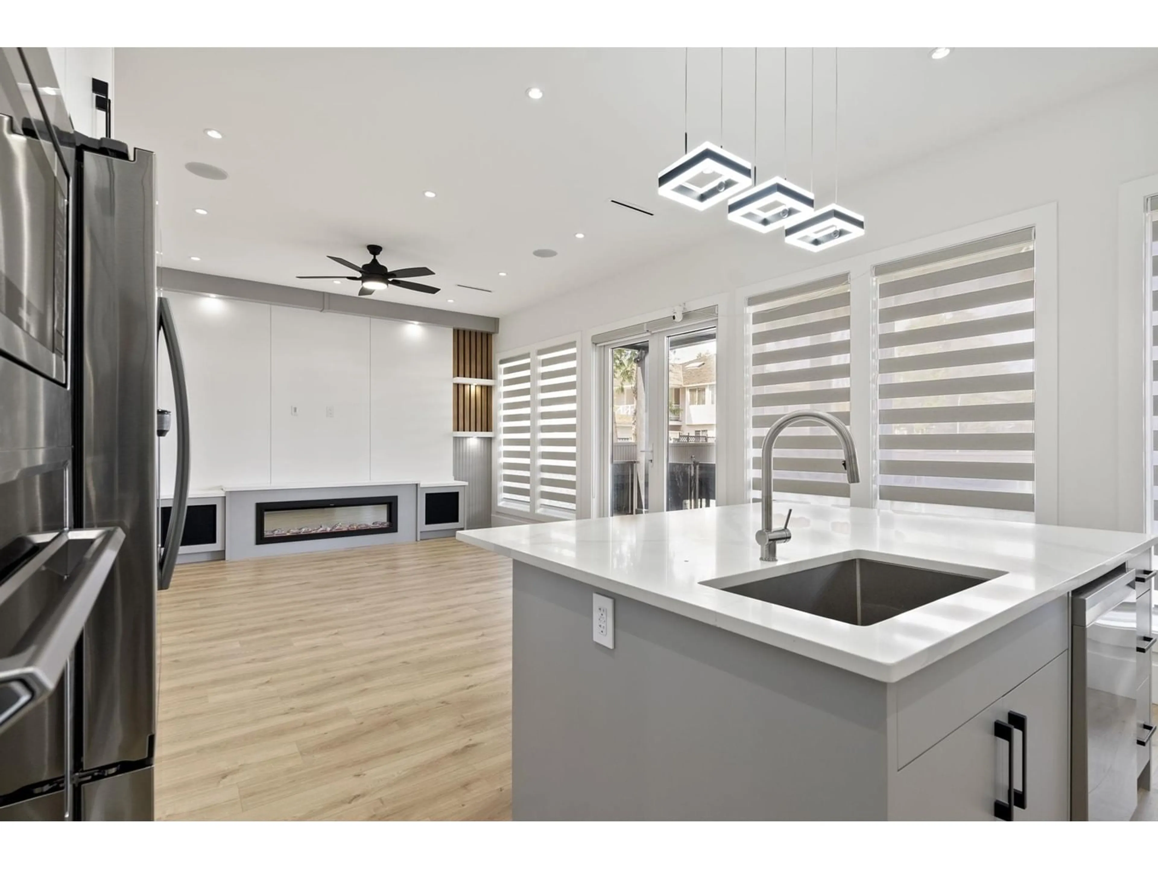 Open concept kitchen, ceramic/tile floor for 11863 92, Delta British Columbia V4C3L5