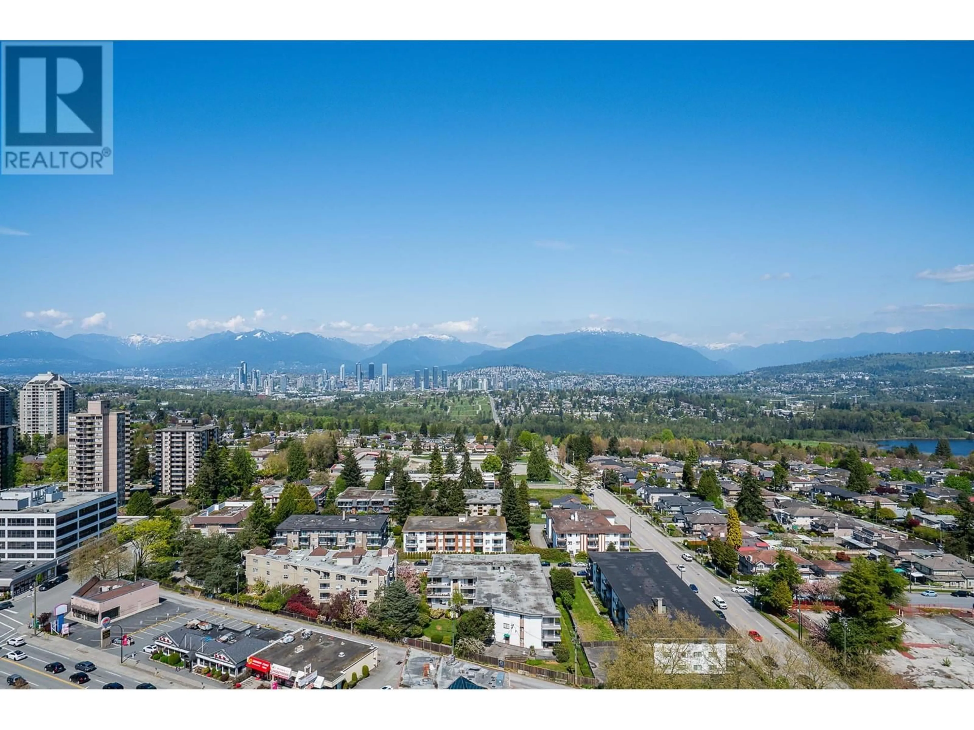 A pic from outside/outdoor area/front of a property/back of a property/a pic from drone, mountain view for 2401 - 6540 BURLINGTON AVENUE, Burnaby British Columbia V5H4G3