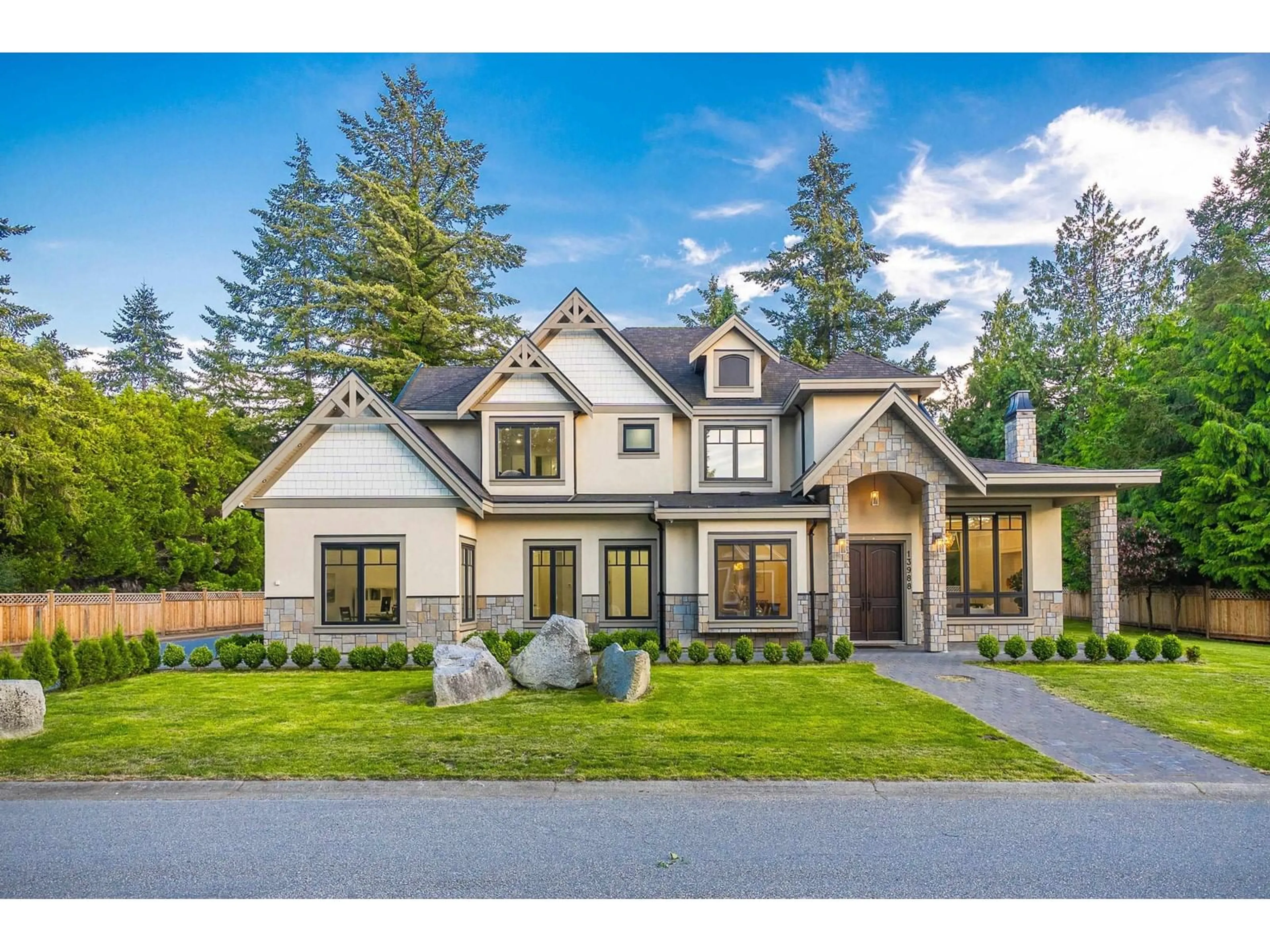 Home with brick exterior material, mountain view for 13988 20A, Surrey British Columbia V4A4H5