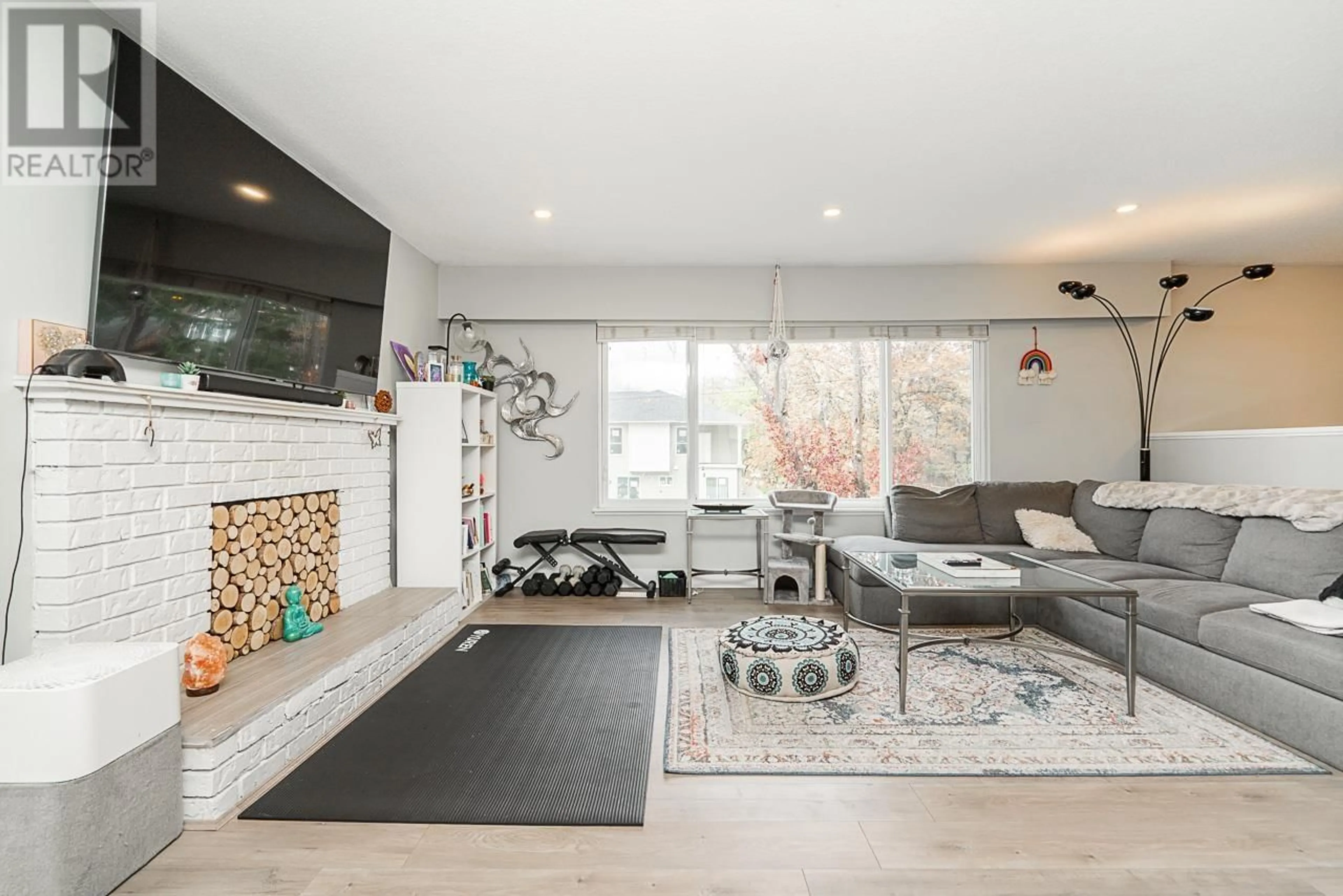 Living room with furniture, unknown for 11278 206 STREET, Maple Ridge British Columbia V2X1T3