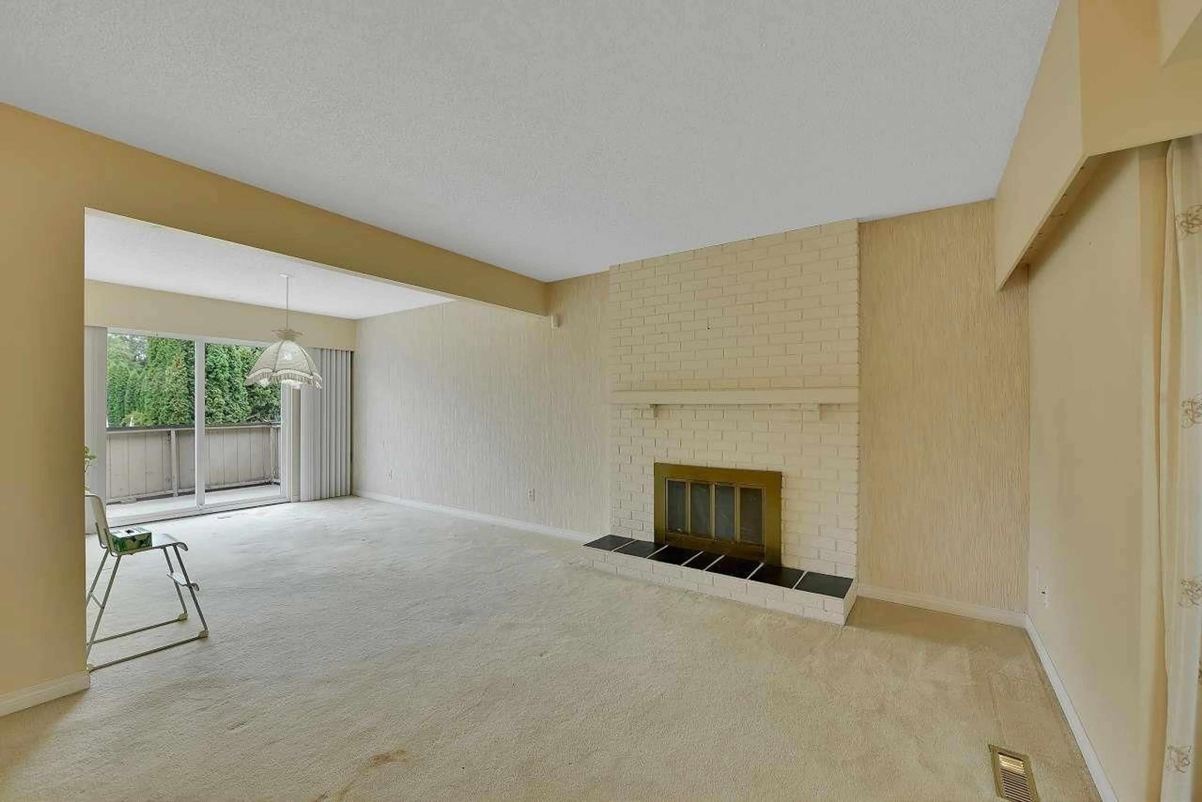 A pic of a room for 13270 87B, Surrey British Columbia V3W6B8