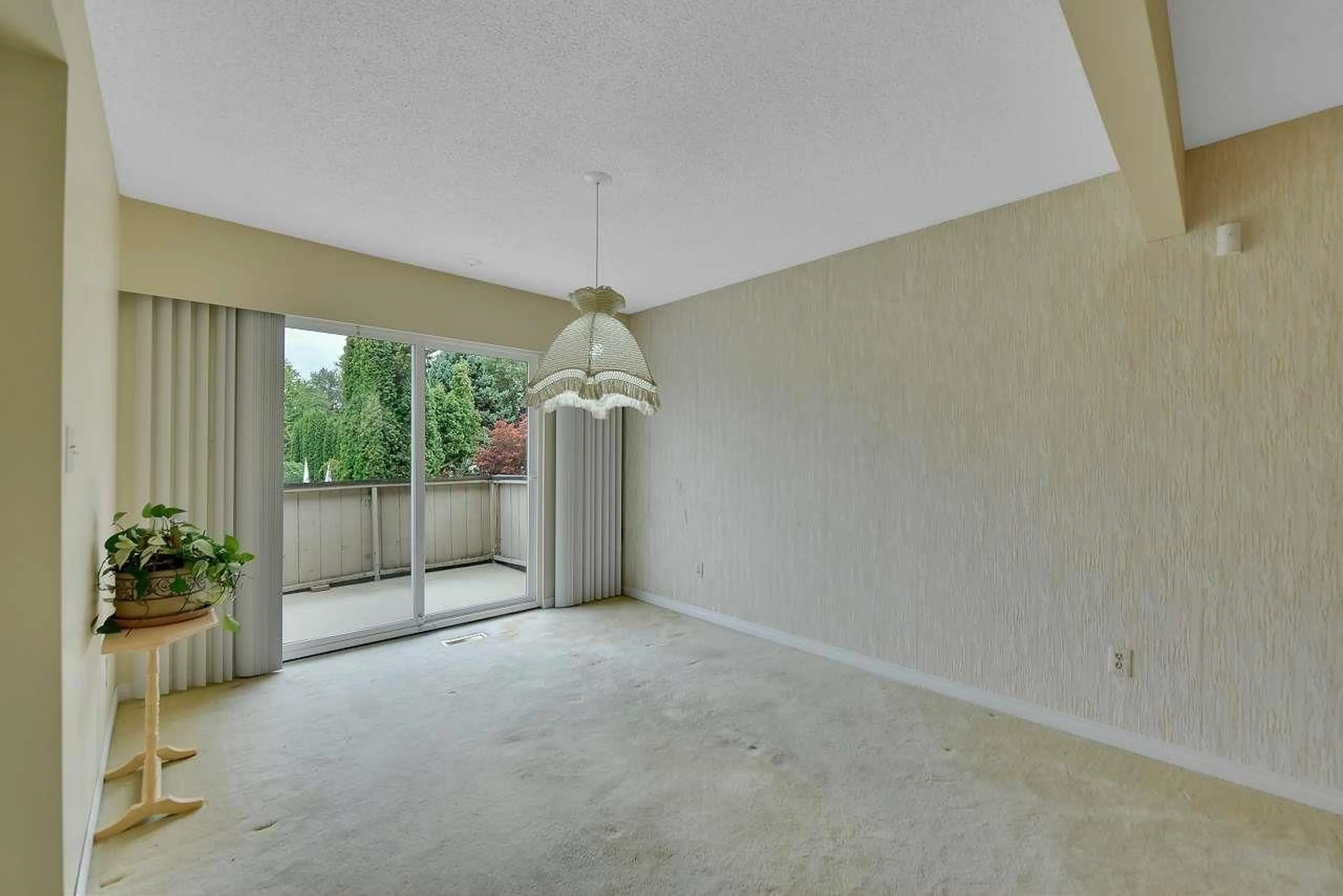 A pic of a room for 13270 87B, Surrey British Columbia V3W6B8