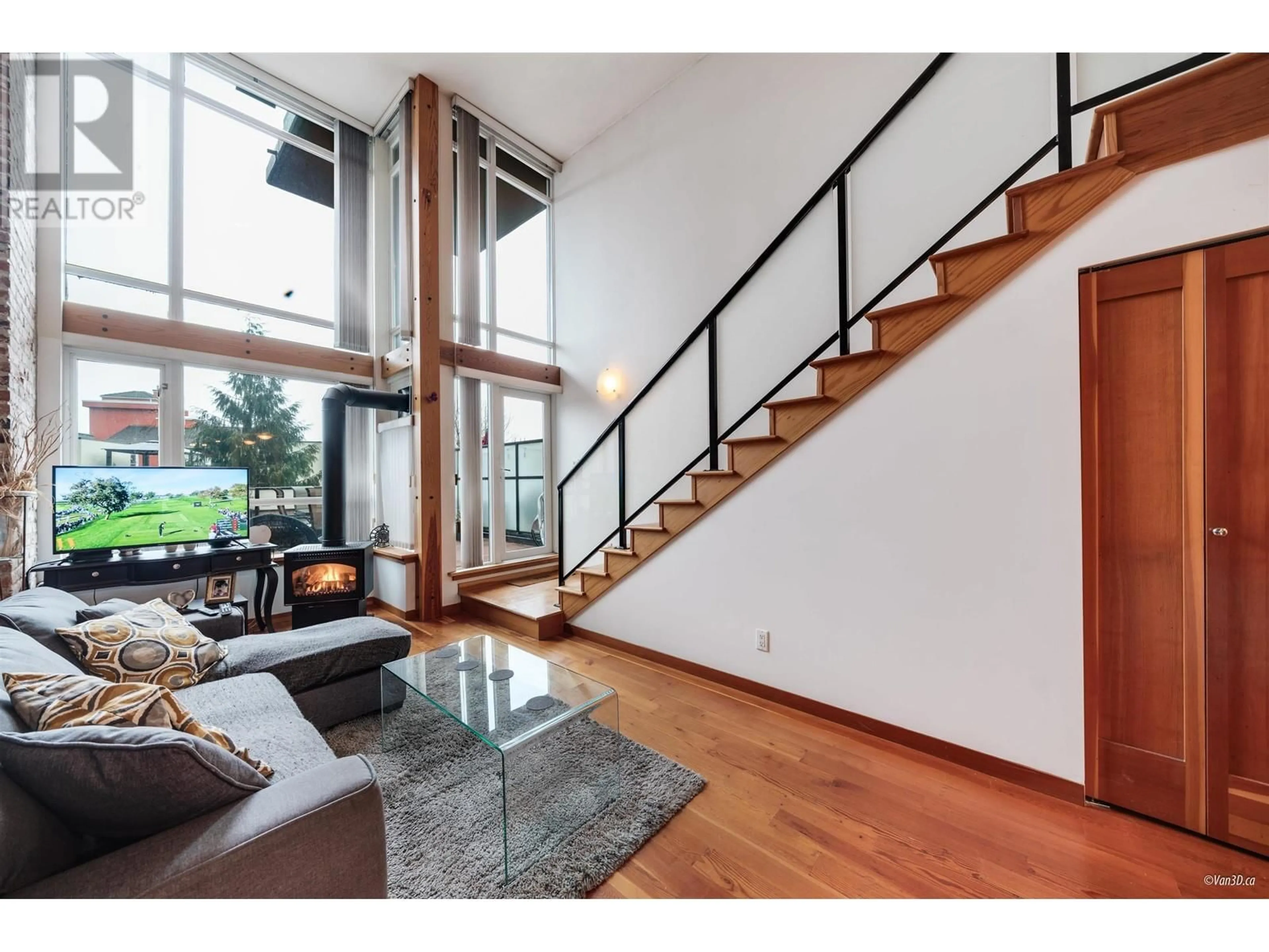 Unknown for 217 - 10 RENAISSANCE SQUARE, New Westminster British Columbia V3M7B1