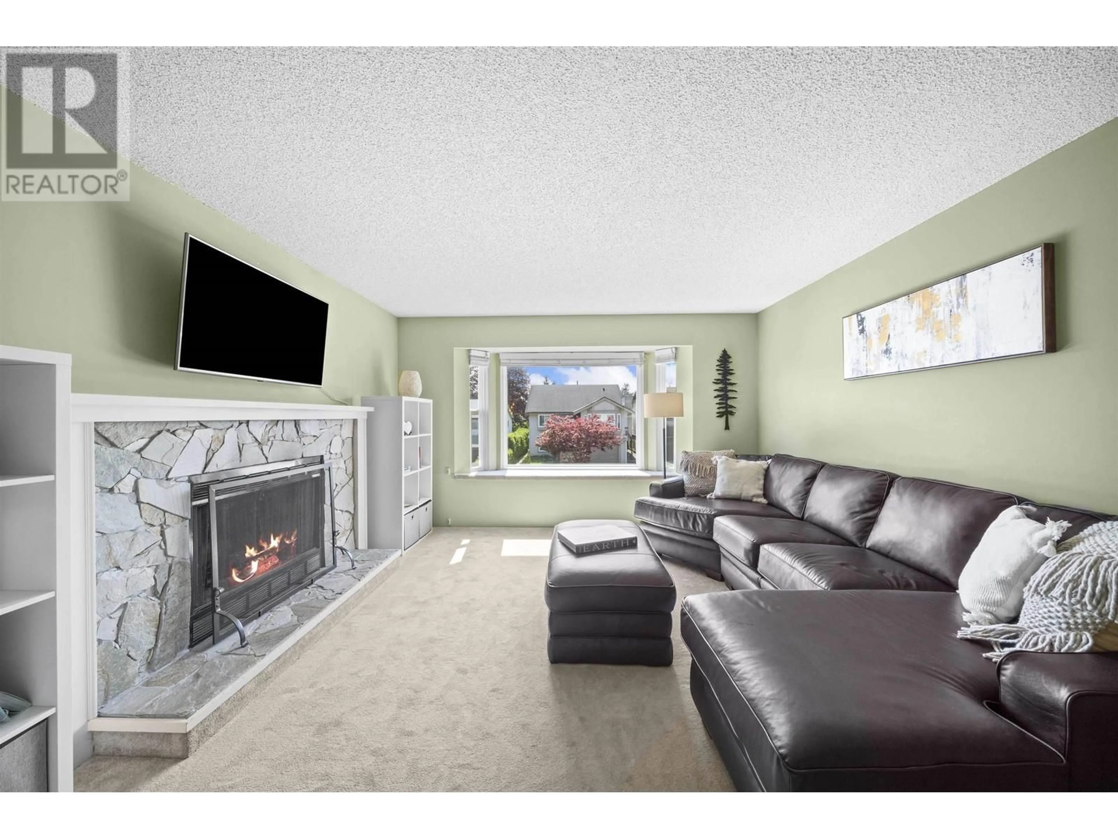 Living room with furniture, unknown for 3169 TORY AVENUE, Coquitlam British Columbia V3E2E2