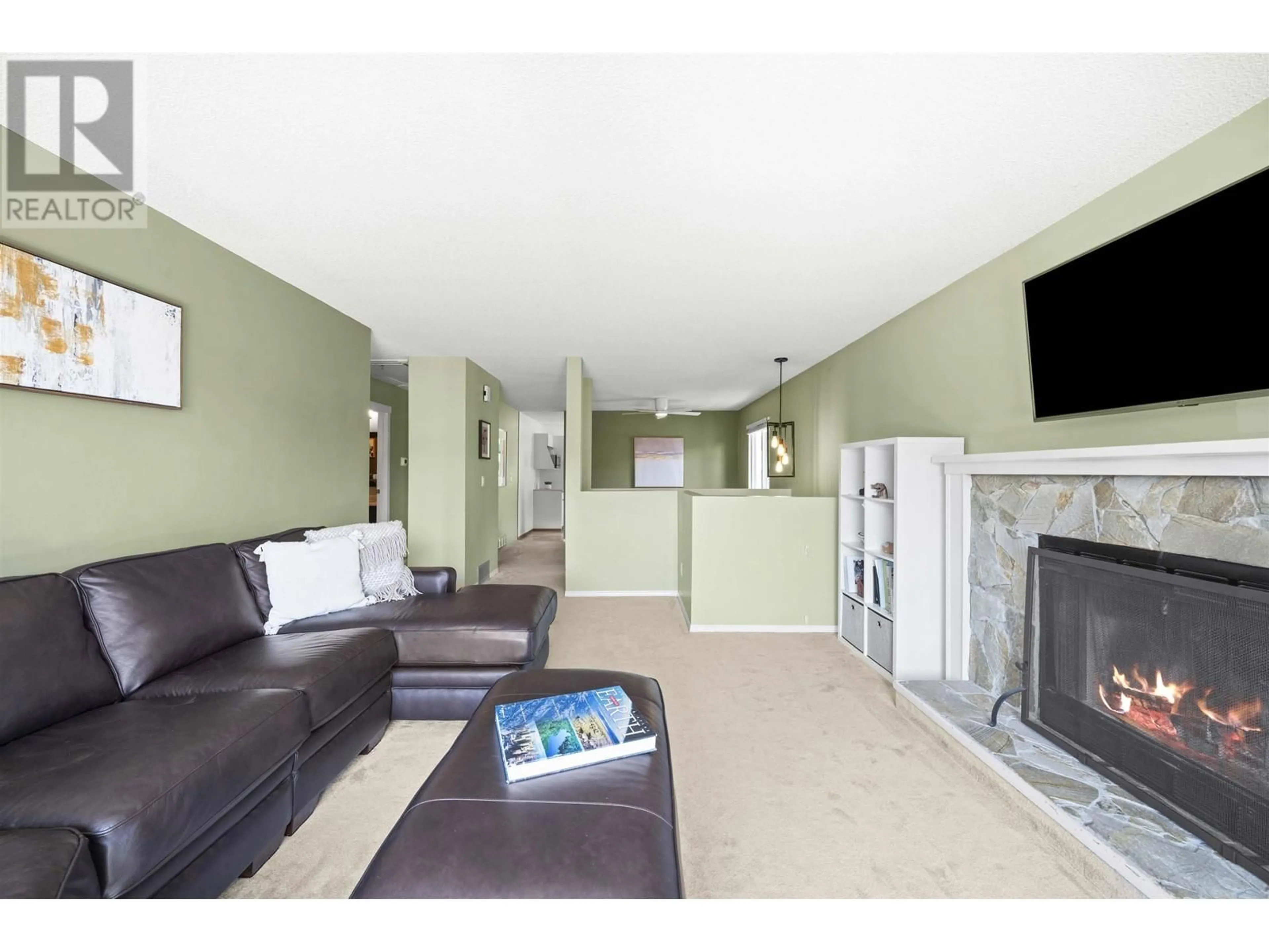 Living room with furniture, unknown for 3169 TORY AVENUE, Coquitlam British Columbia V3E2E2