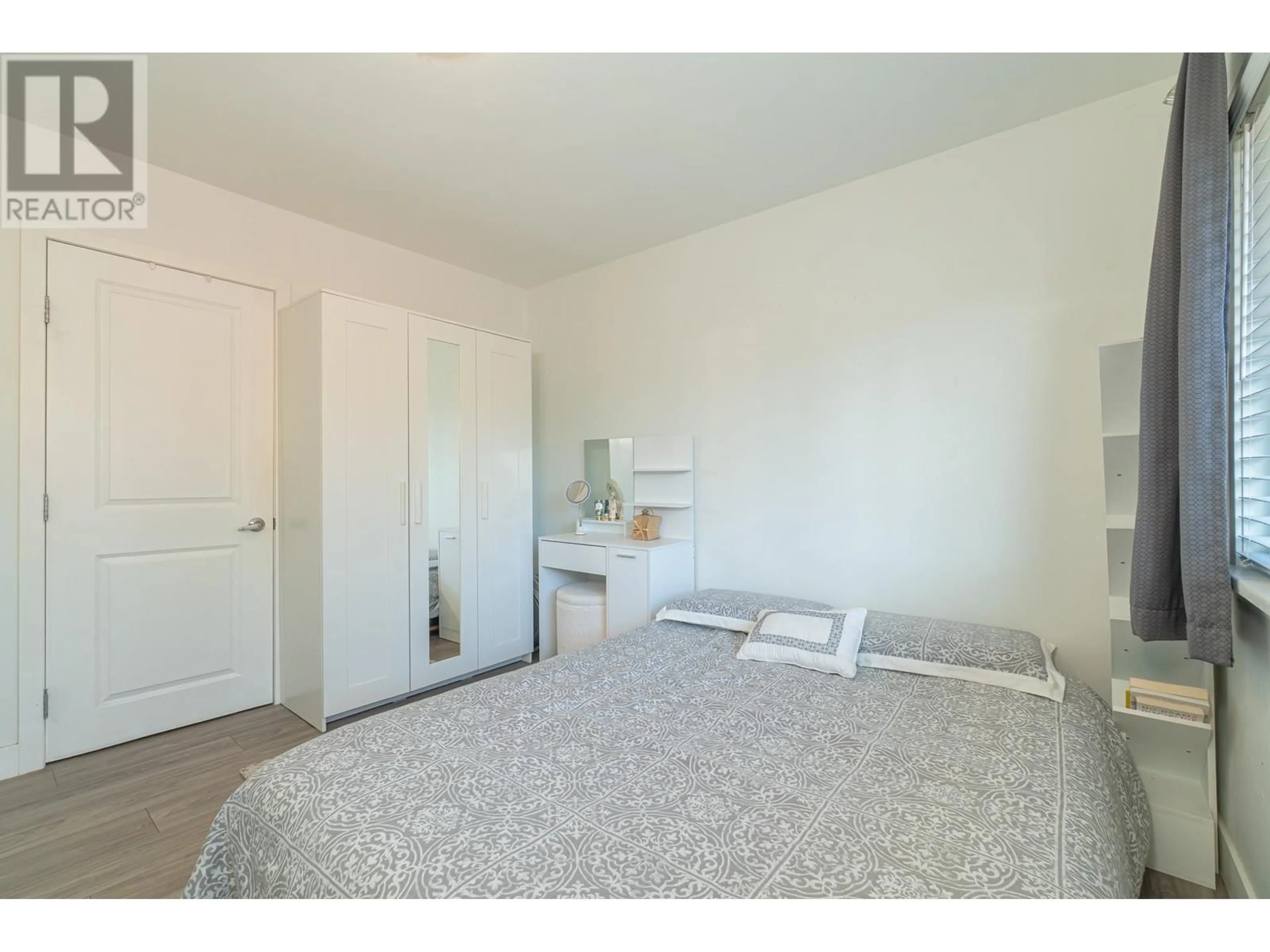 A pic of a room for 512 24TH STREET, North Vancouver British Columbia V7M2E1