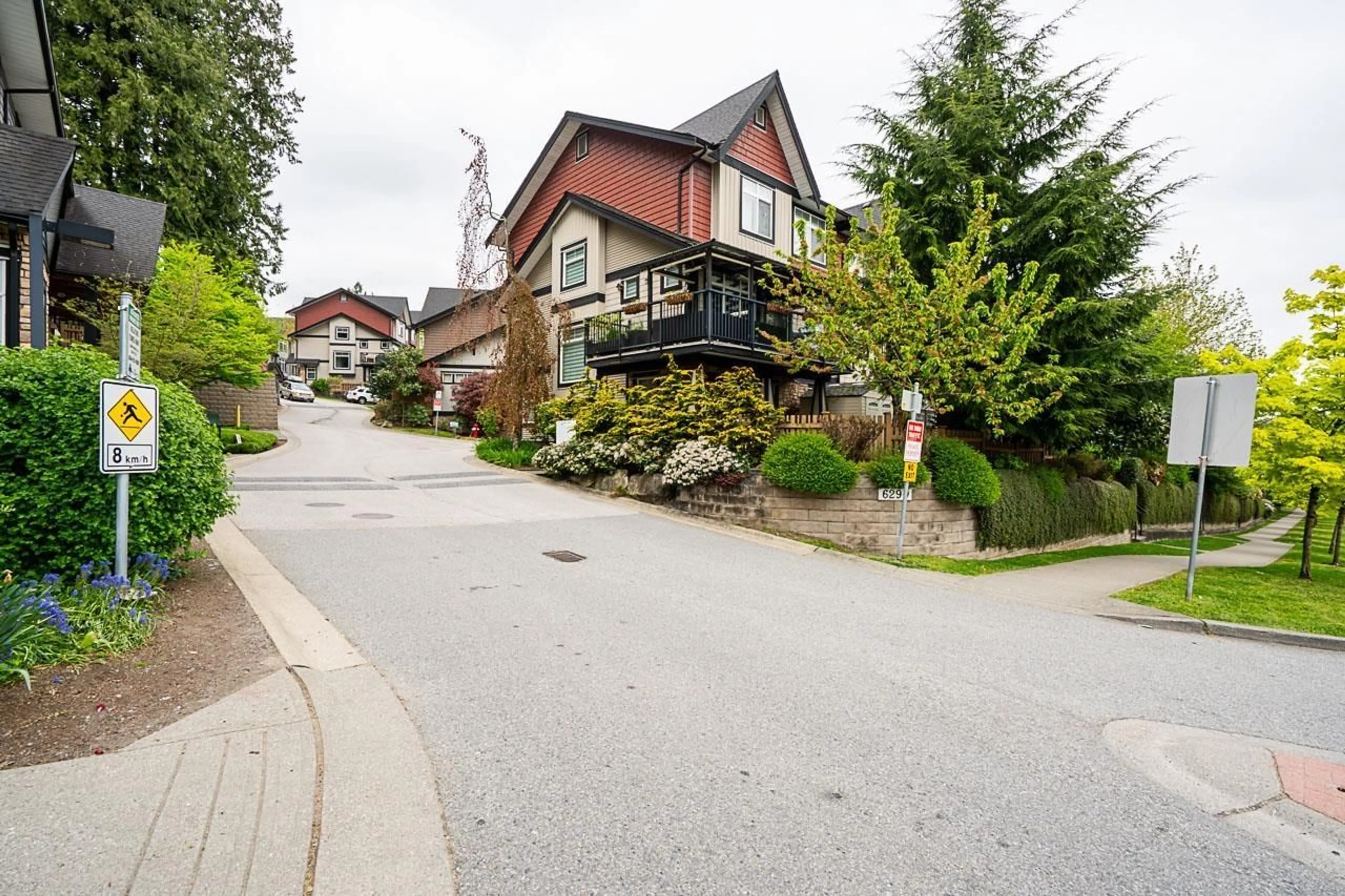 Unknown for 24 - 6299 144, Surrey British Columbia V3X1A2