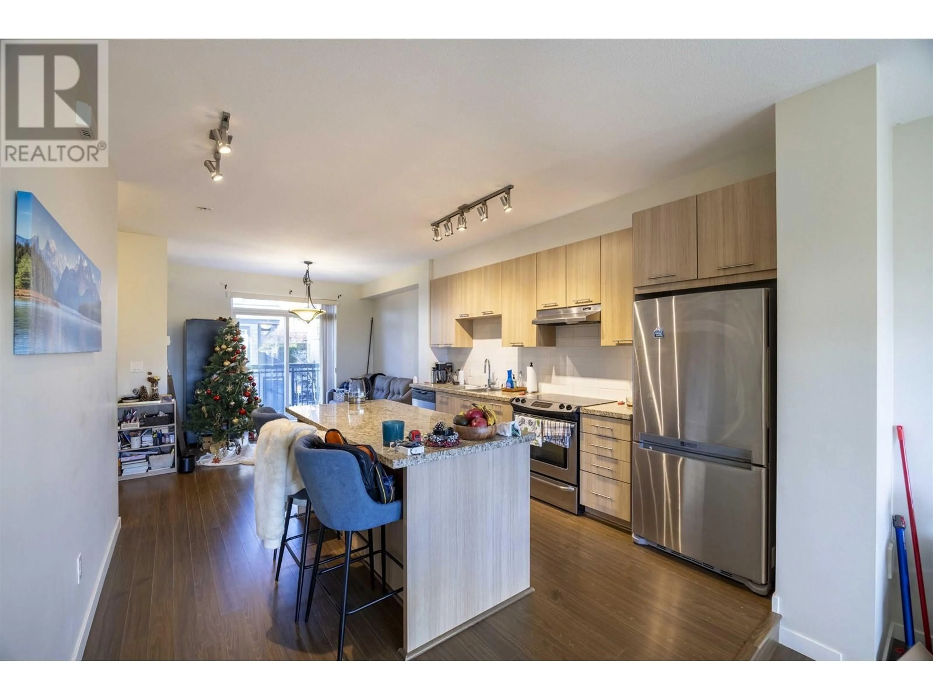 Open concept kitchen, wood/laminate floor for 12 - 1295 SOBALL STREET, Coquitlam British Columbia V3E0G9
