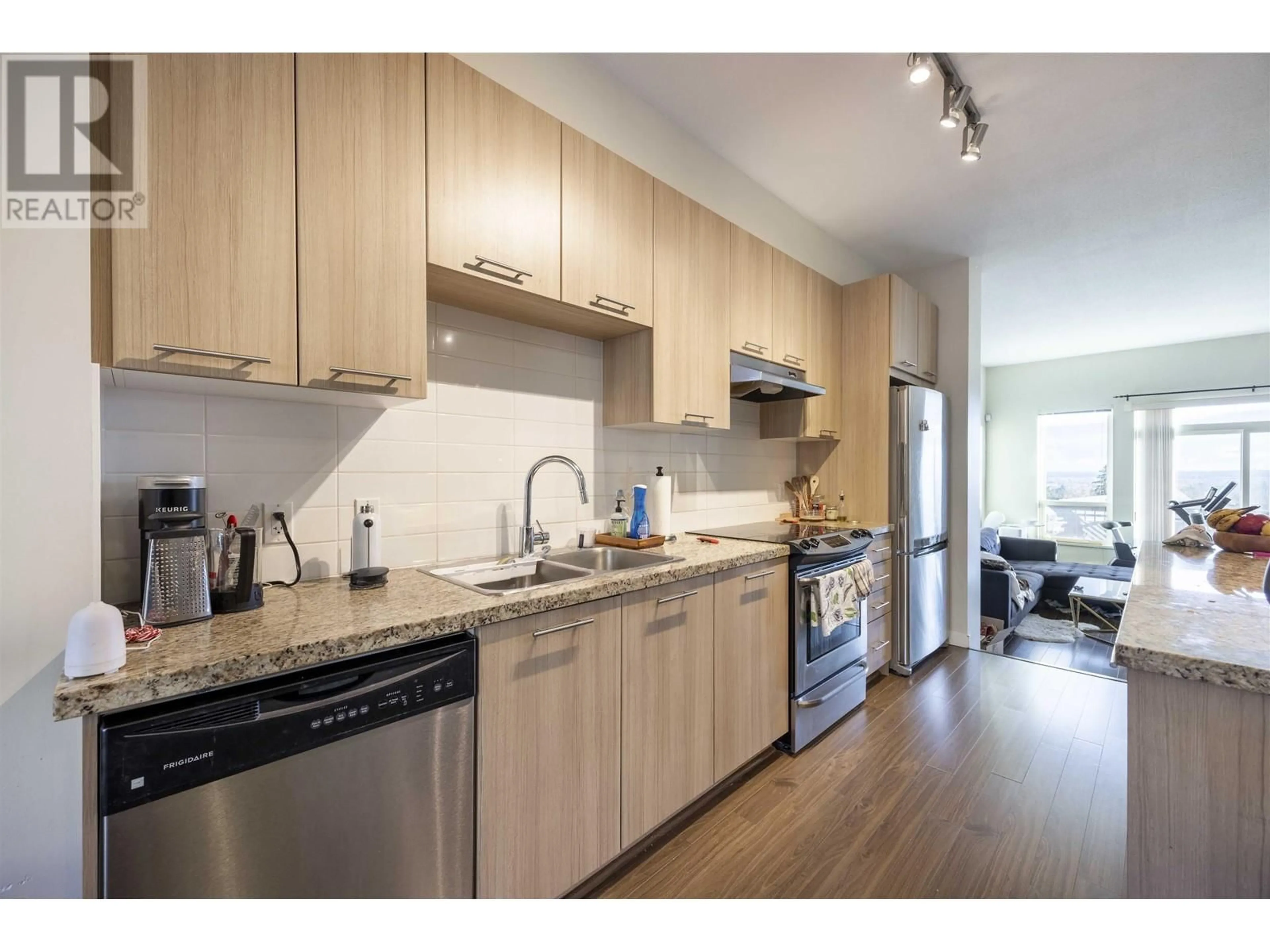 Standard kitchen, wood/laminate floor for 12 - 1295 SOBALL STREET, Coquitlam British Columbia V3E0G9