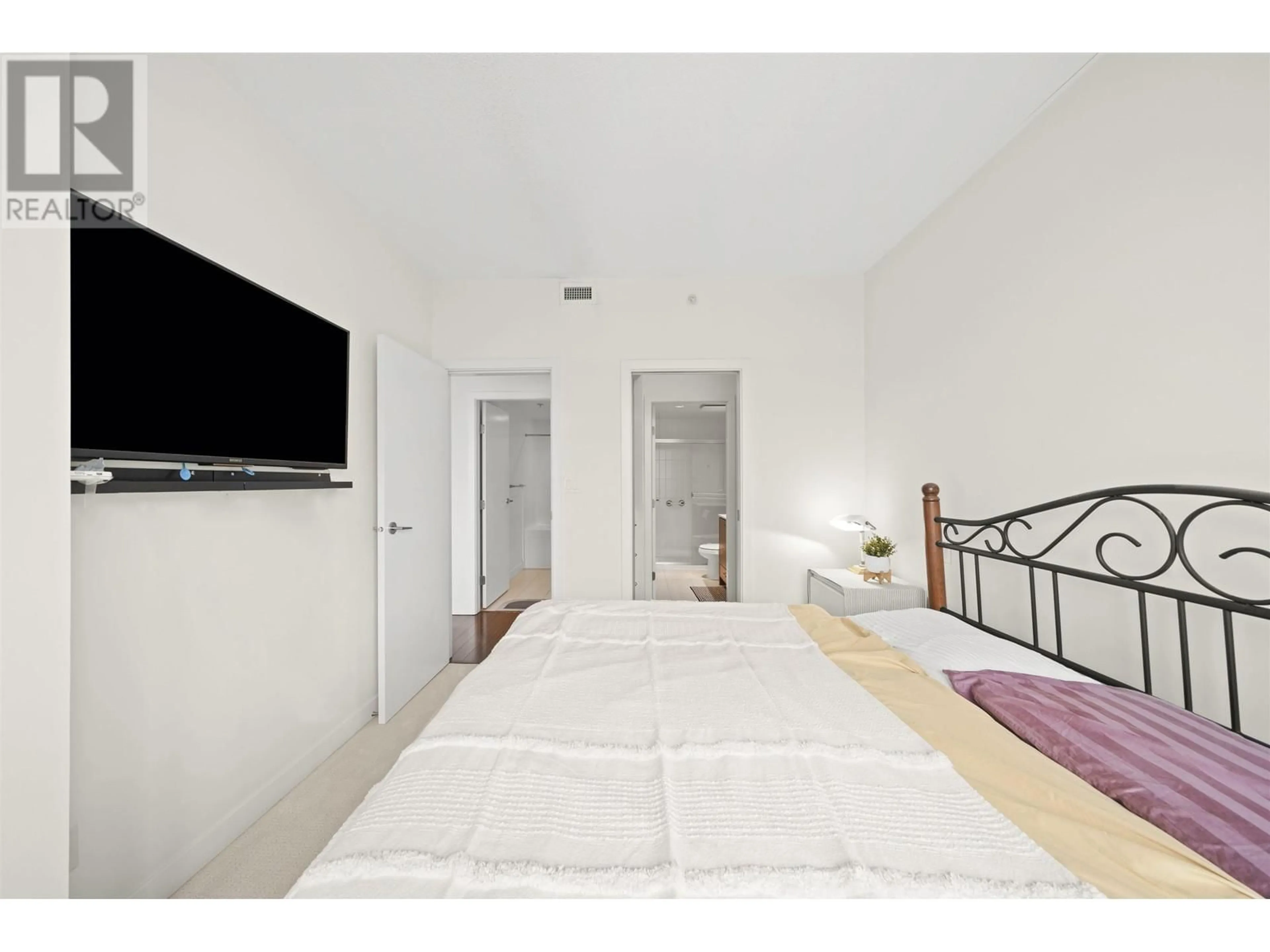 A pic of a room for 1702 - 7371 WESTMINSTER HIGHWAY, Richmond British Columbia V6X0B4