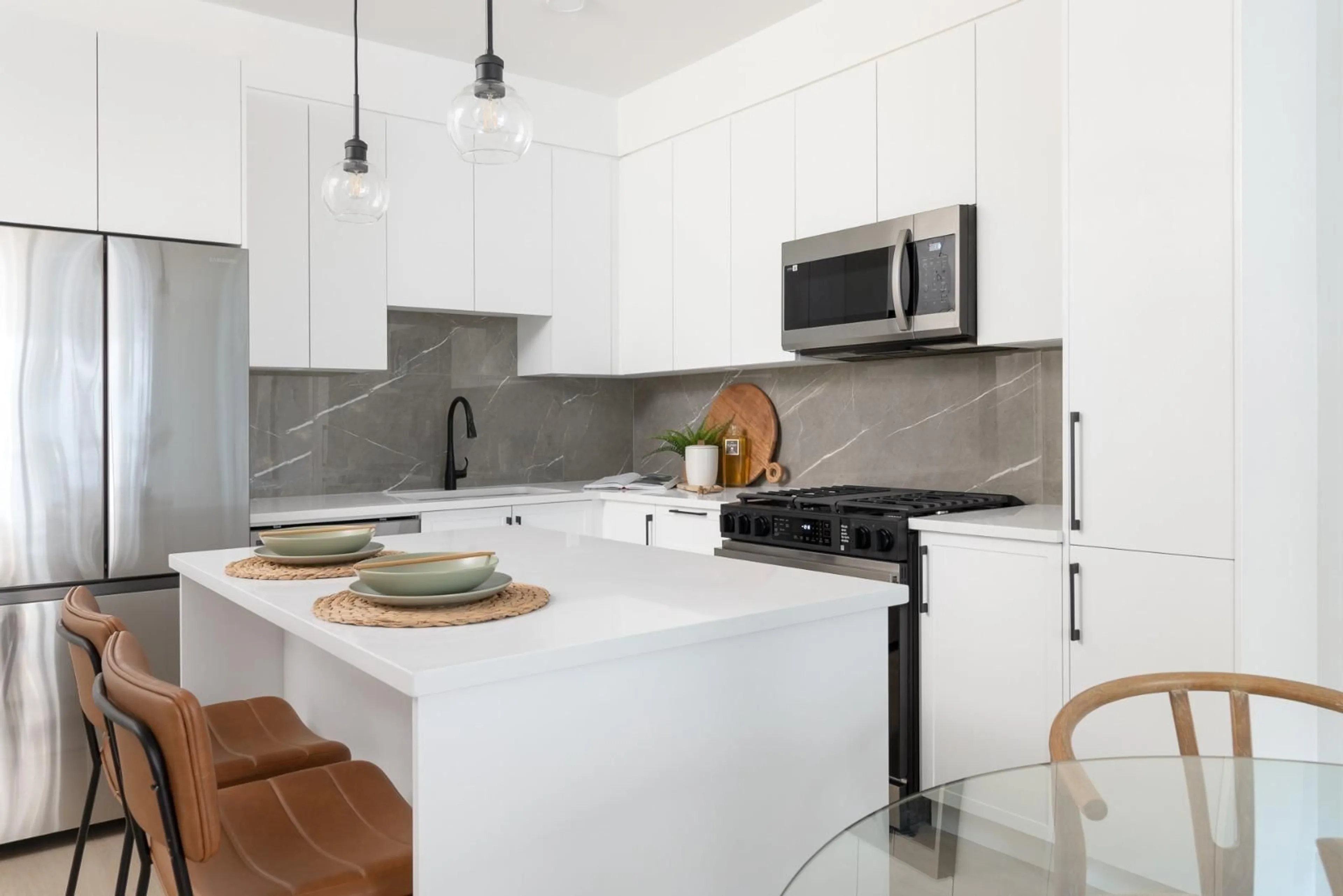 Contemporary kitchen, ceramic/tile floor for 508 - 3465 146A, Surrey British Columbia V0V0V0