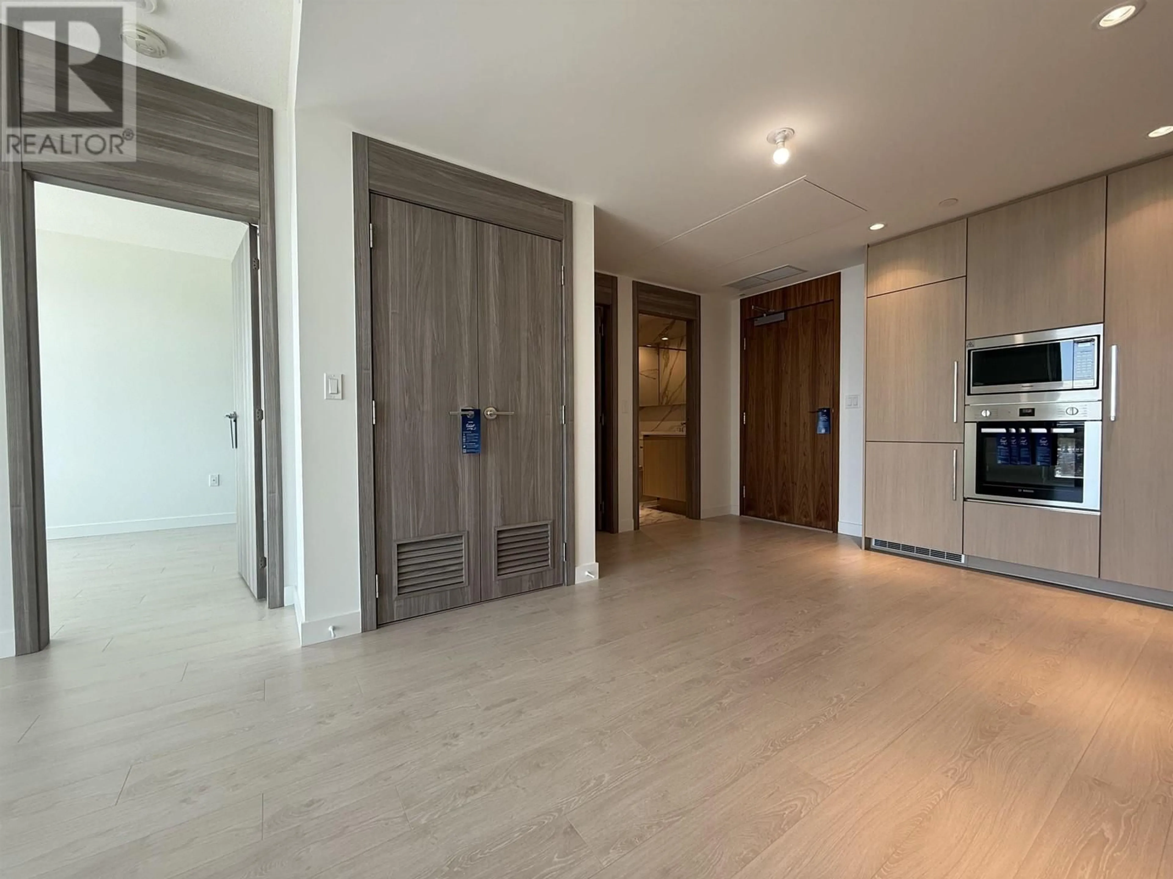 Unknown for 1107 - 8611 HAZELBRIDGE WAY, Richmond British Columbia V6X0W8