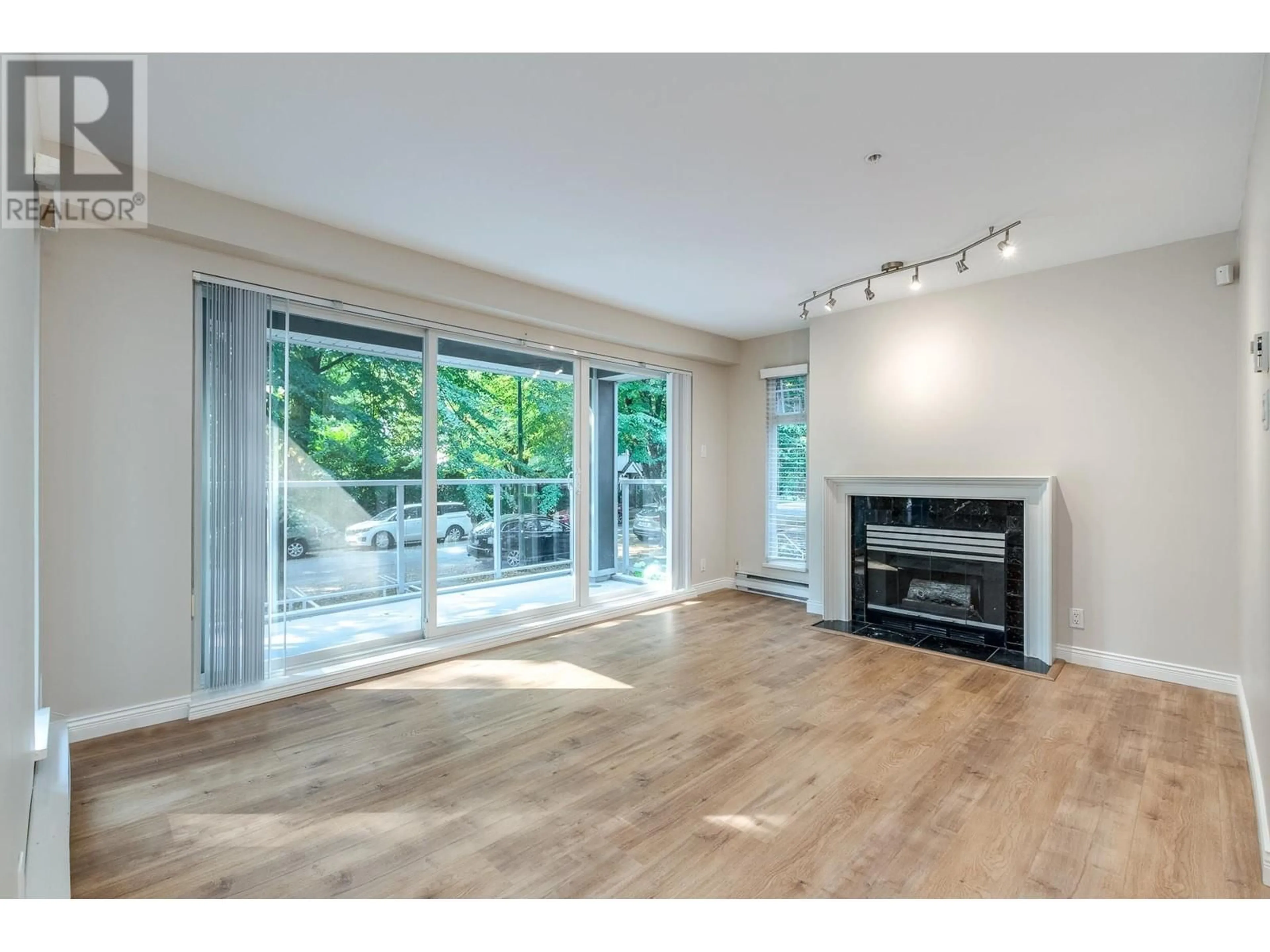 Unknown for 205 - 865 15TH AVENUE, Vancouver British Columbia V5Z1R8