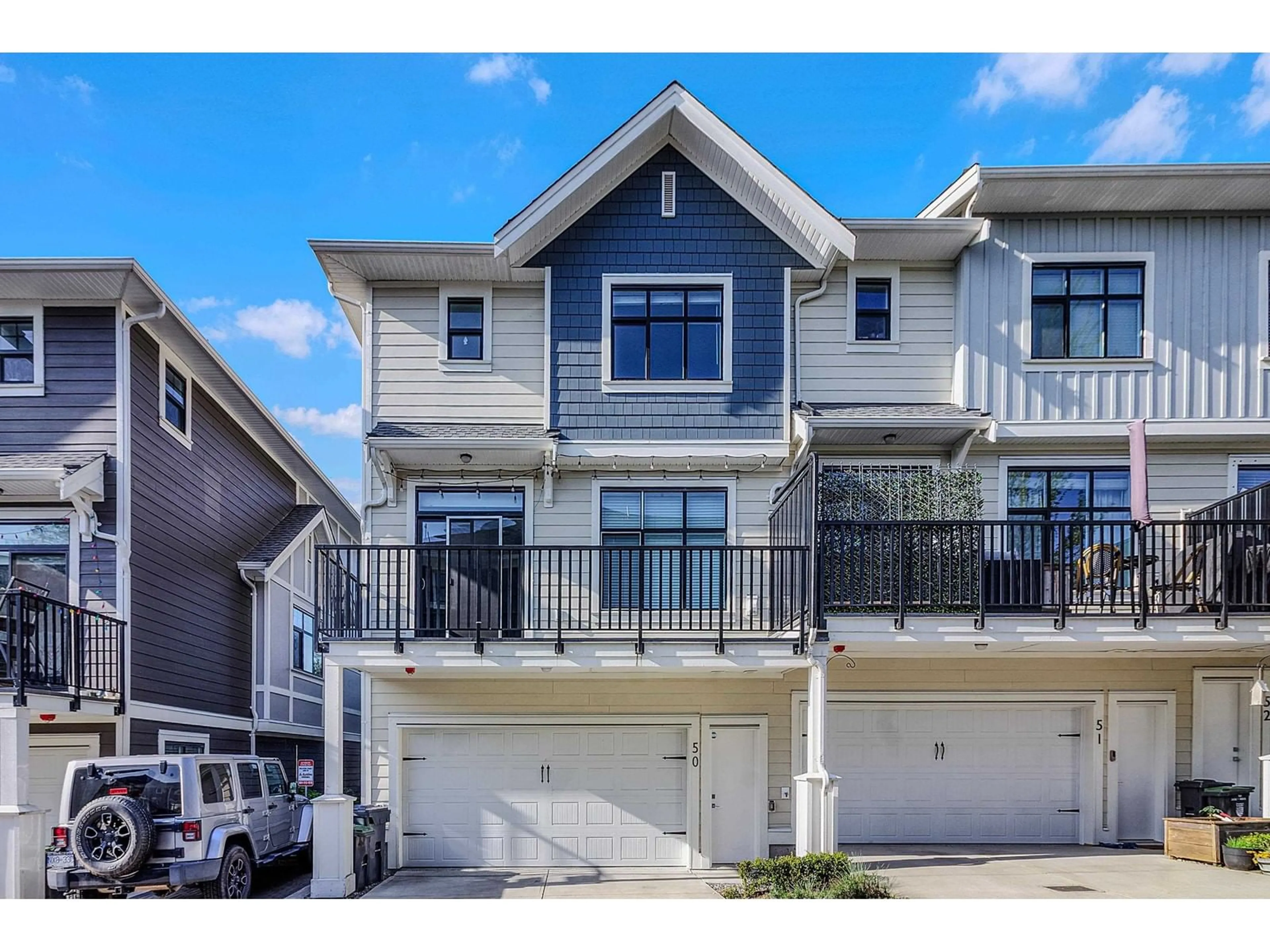 Home with vinyl exterior material, unknown for 50 - 20327 72B, Langley British Columbia V2Y4J6