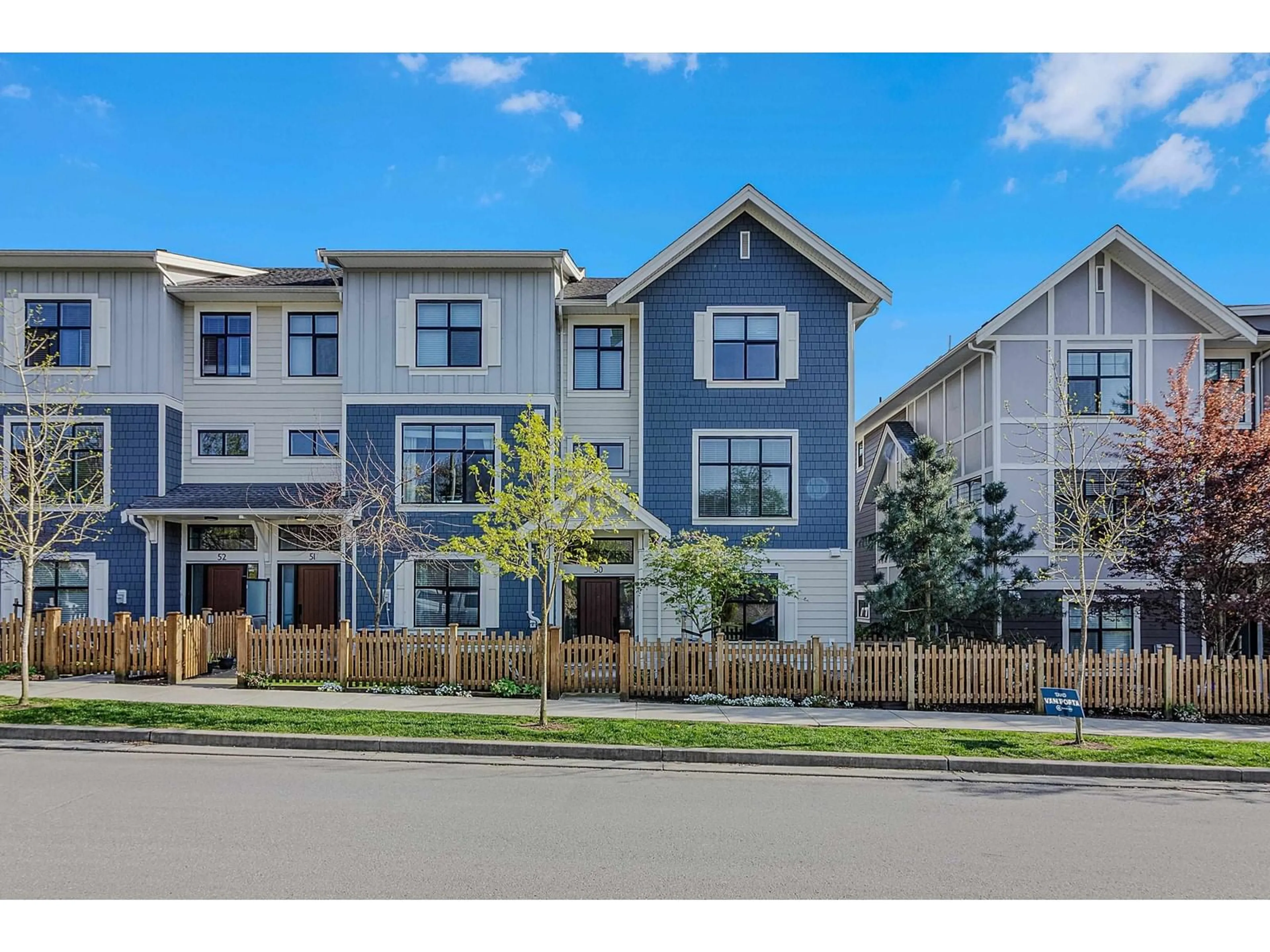 Unknown for 50 - 20327 72B, Langley British Columbia V2Y4J6