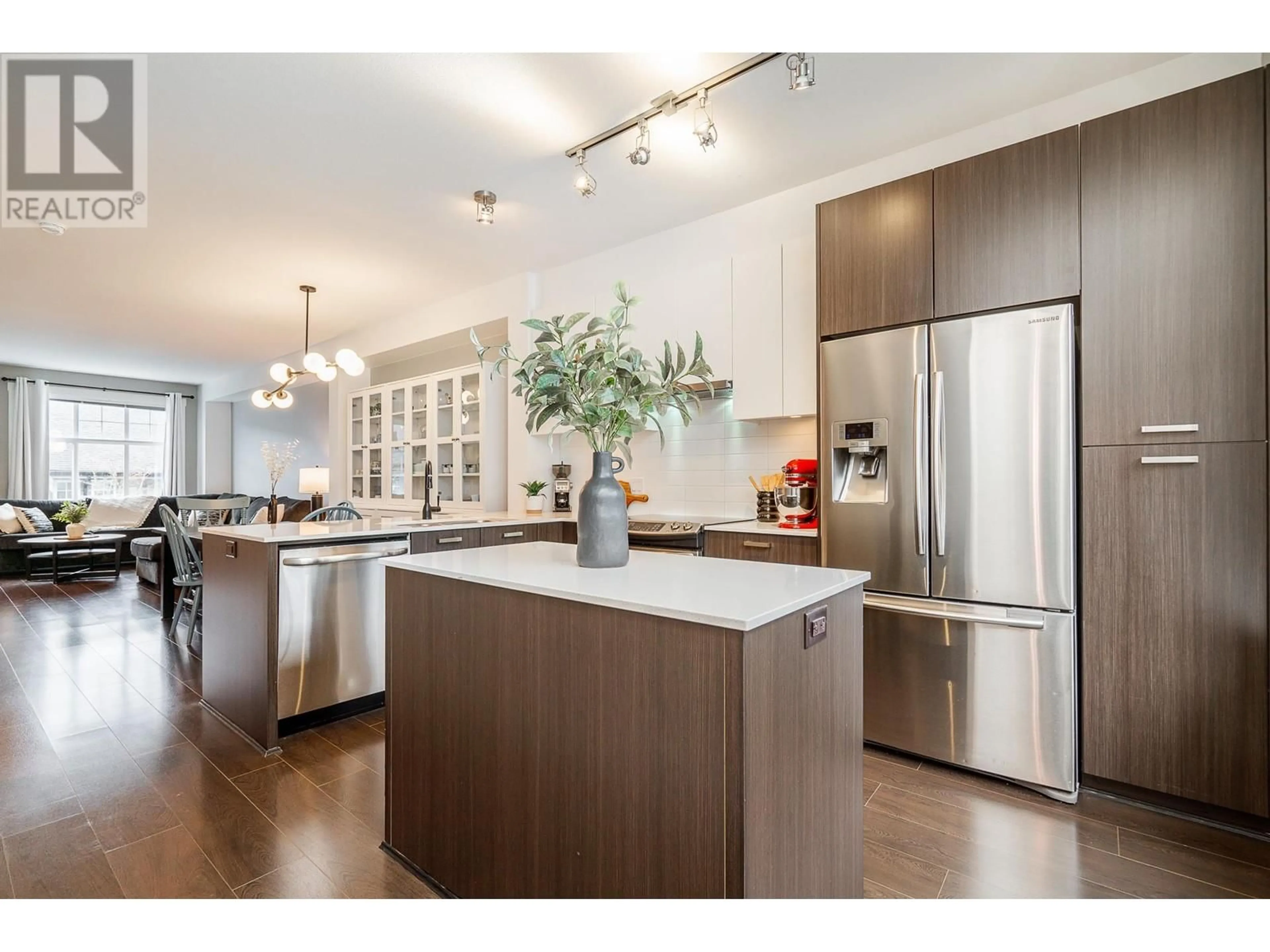 Open concept kitchen, wood/laminate floor for 26 - 1320 RILEY STREET, Coquitlam British Columbia V3E0J4