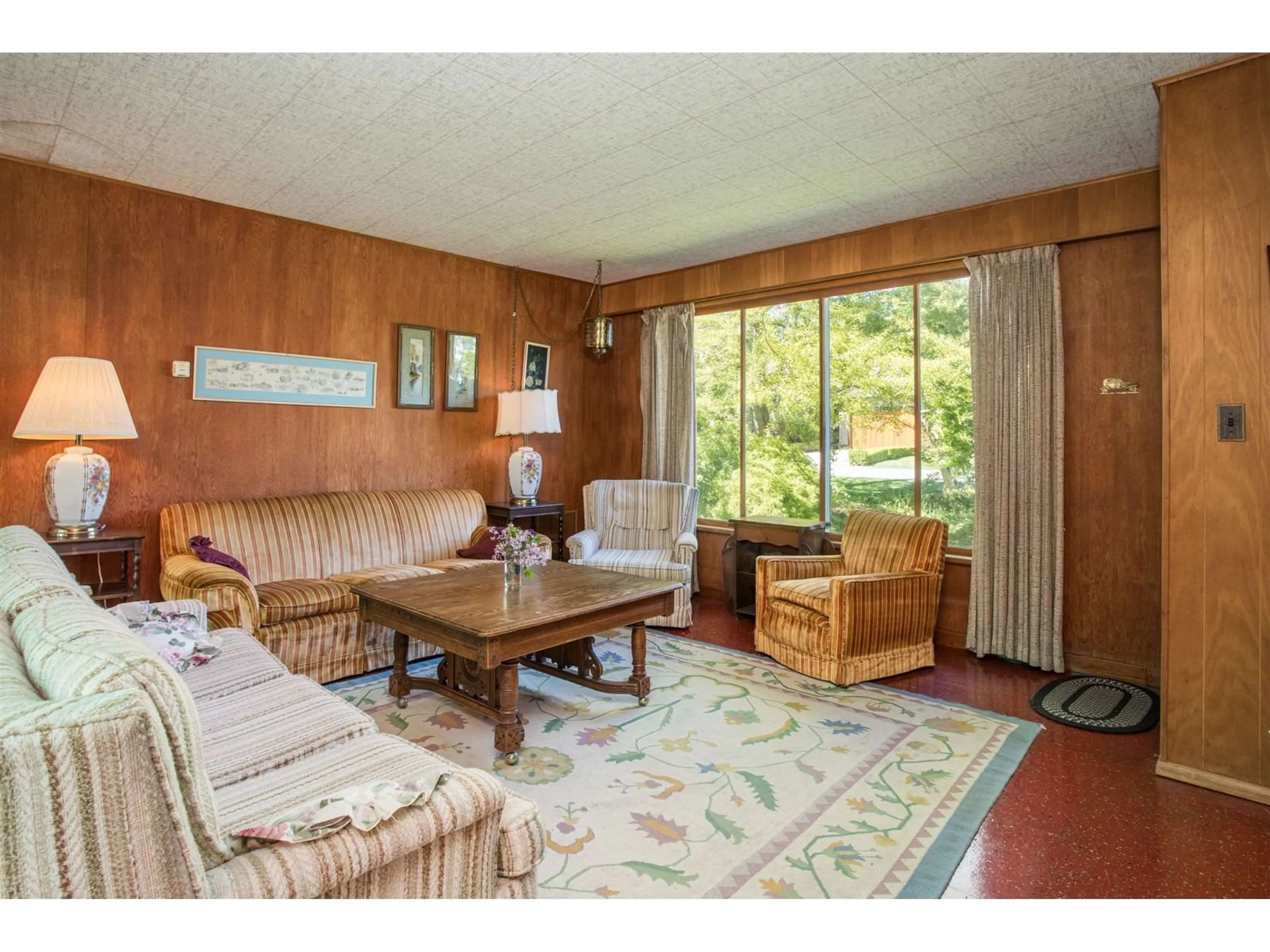 Living room with furniture, unknown for 12234 GILLEY, Surrey British Columbia V4A3C8