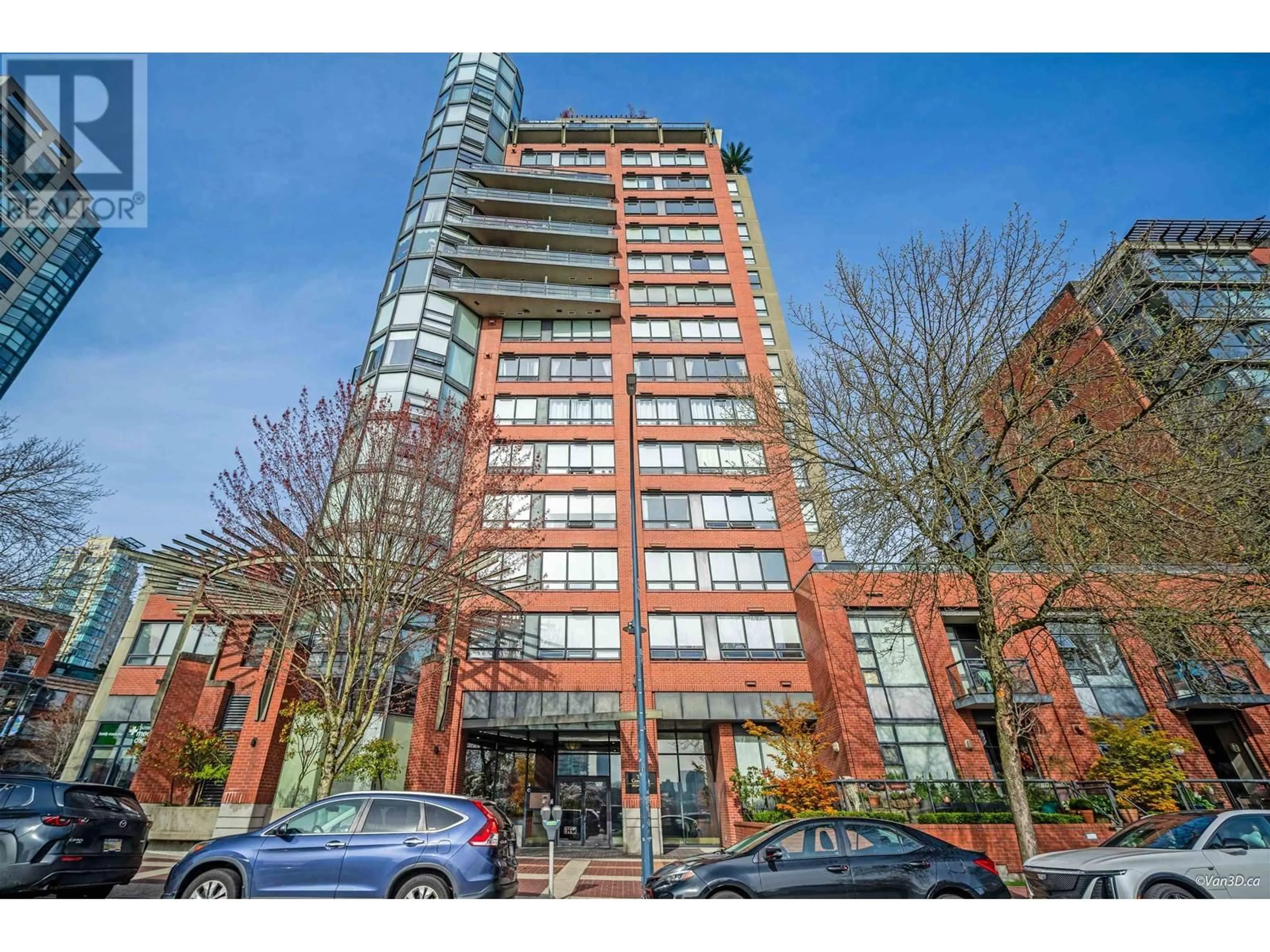 Indoor foyer for 13B - 199 DRAKE STREET, Vancouver British Columbia V6Z2T9