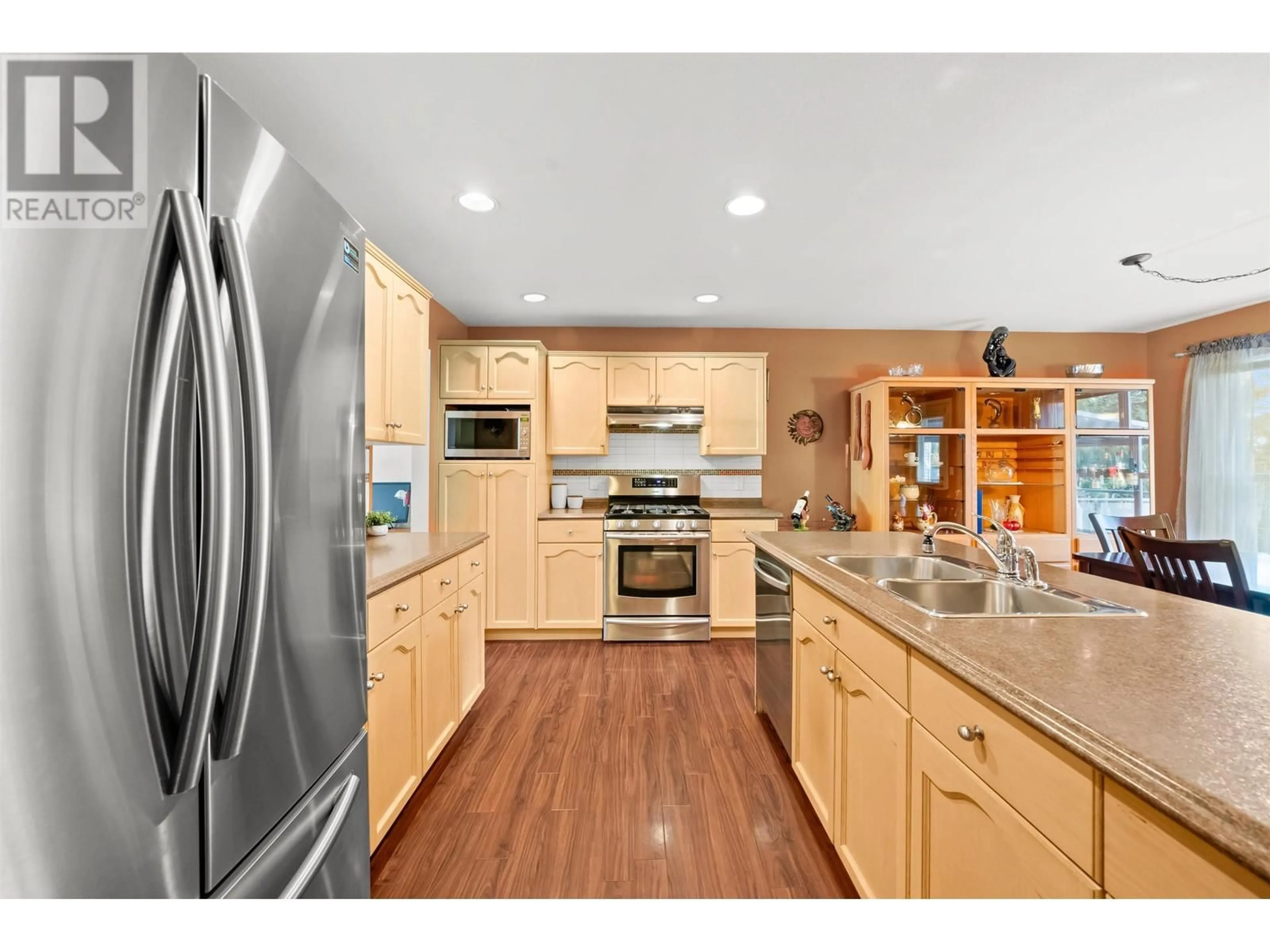Open concept kitchen, unknown for 3302 ROBSON DRIVE, Coquitlam British Columbia V3E2X8