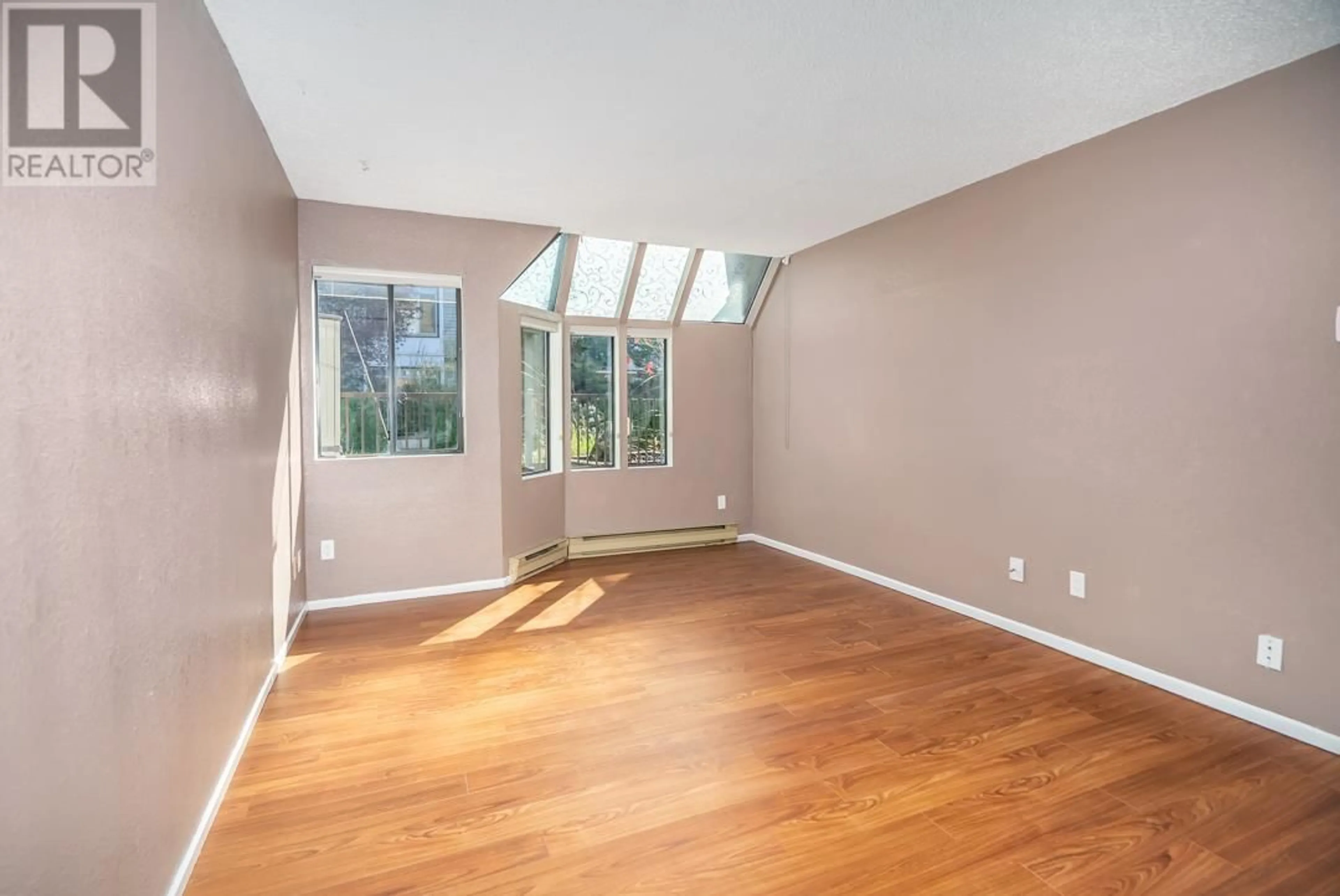 A pic of a room for 10 - 11900 228TH STREET, Maple Ridge British Columbia V2X6L9