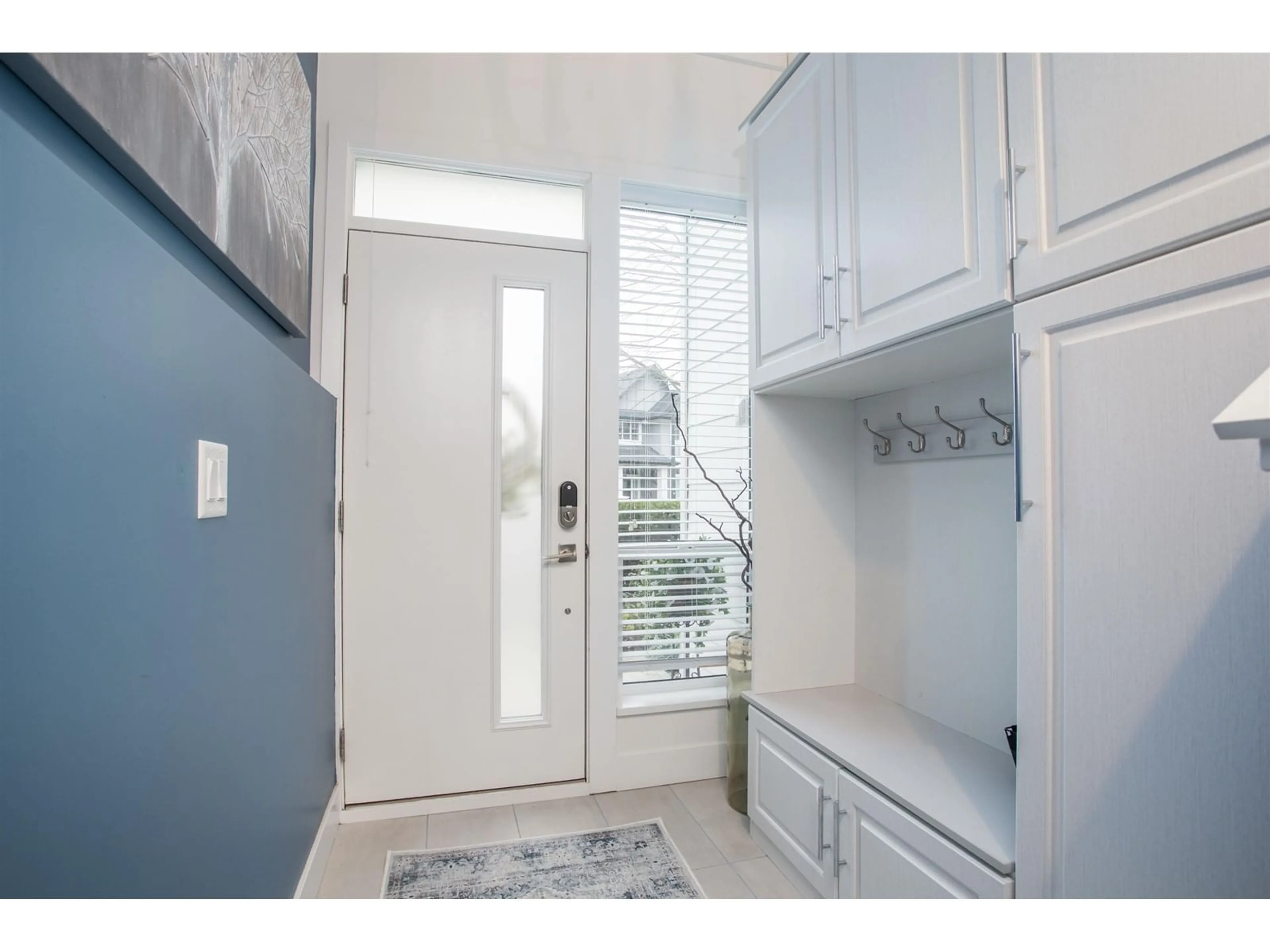 Indoor entryway for 47 - 2825 159, Surrey British Columbia V3Z0T9