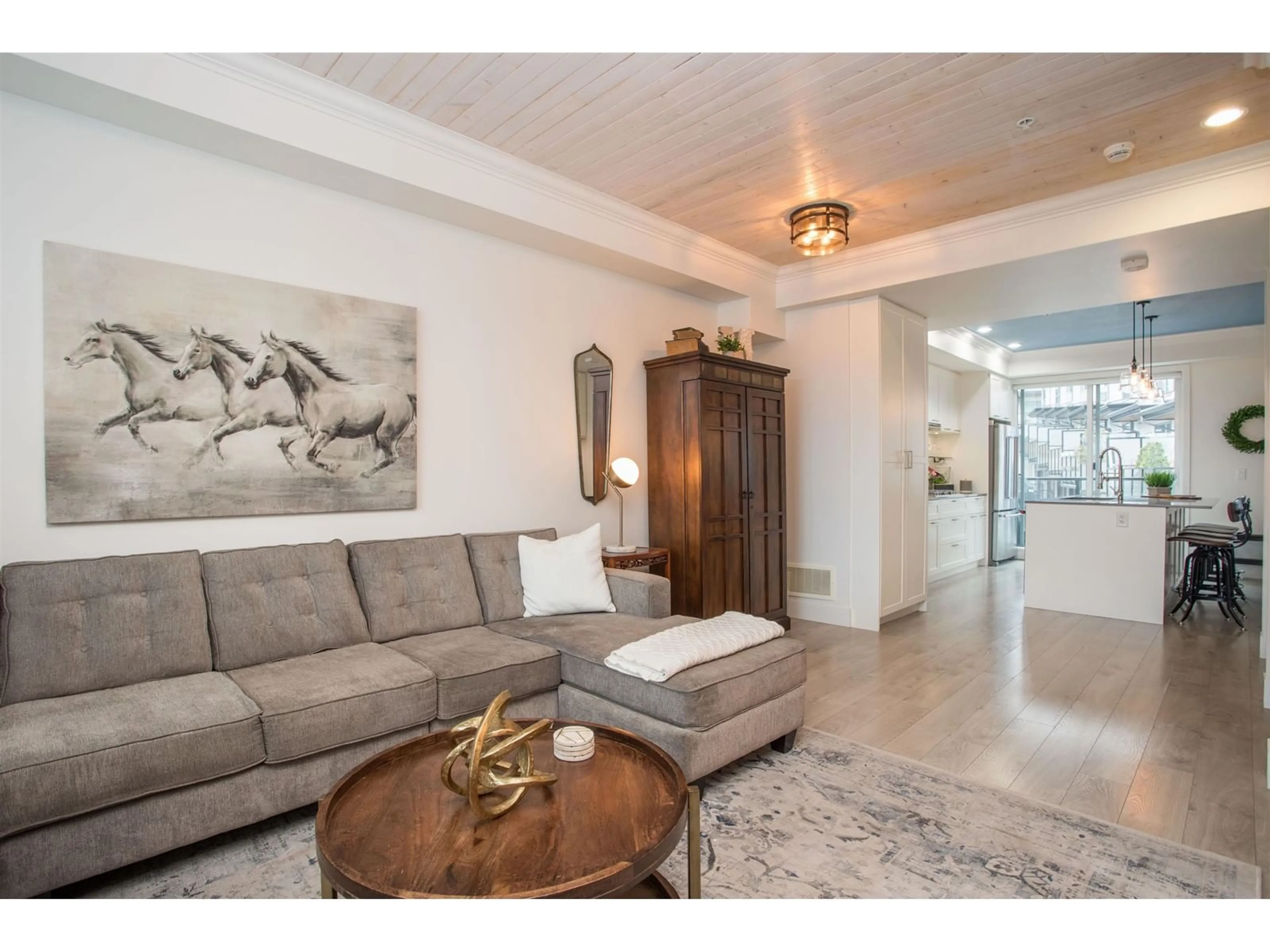 Living room with furniture, unknown for 47 - 2825 159, Surrey British Columbia V3Z0T9
