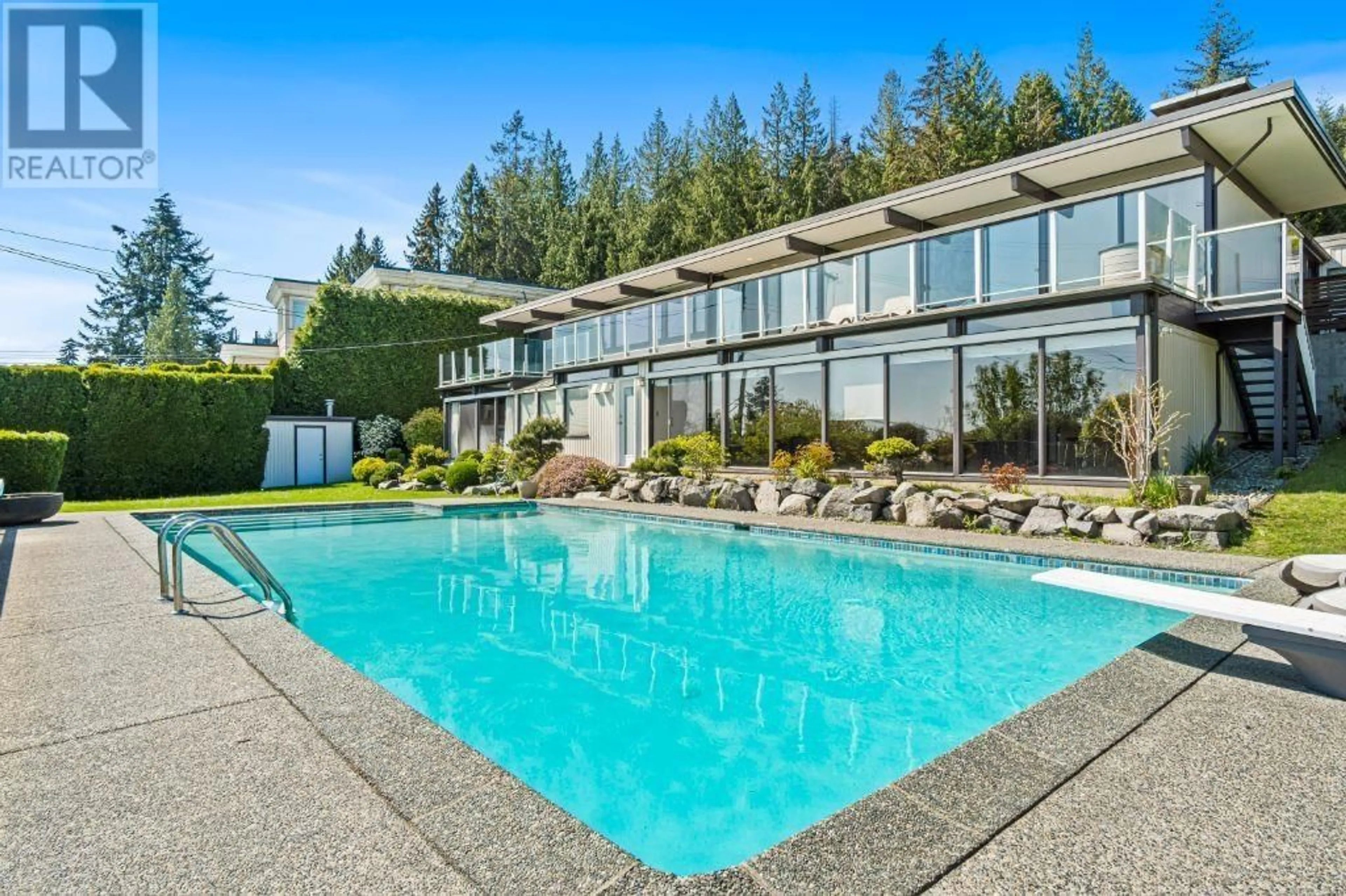 Pool for 1132 CRESTLINE ROAD, West Vancouver British Columbia V7S2E4