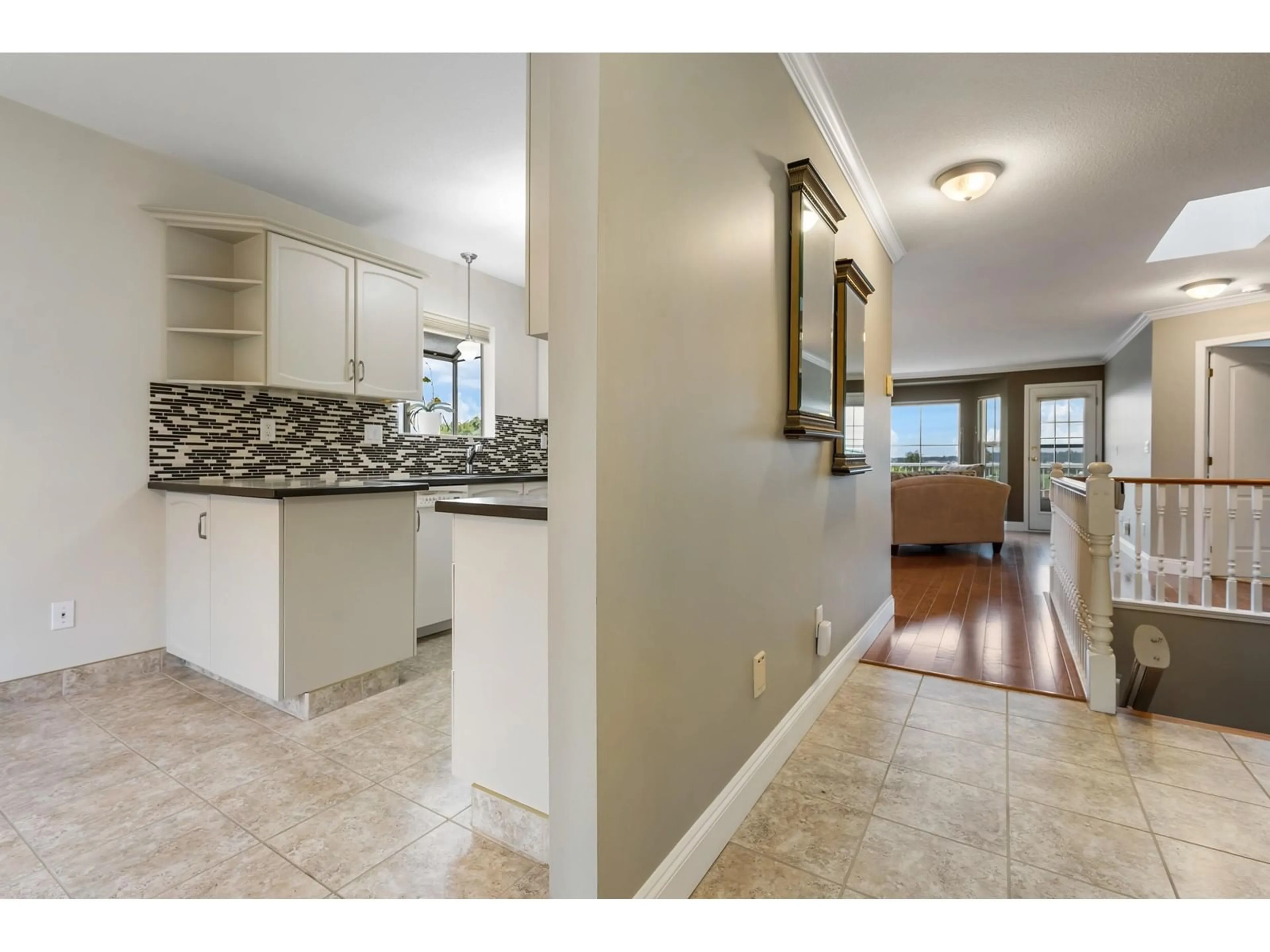 Open concept kitchen, ceramic/tile floor for 95 - 1973 WINFIELD, Abbotsford British Columbia V3G1K6