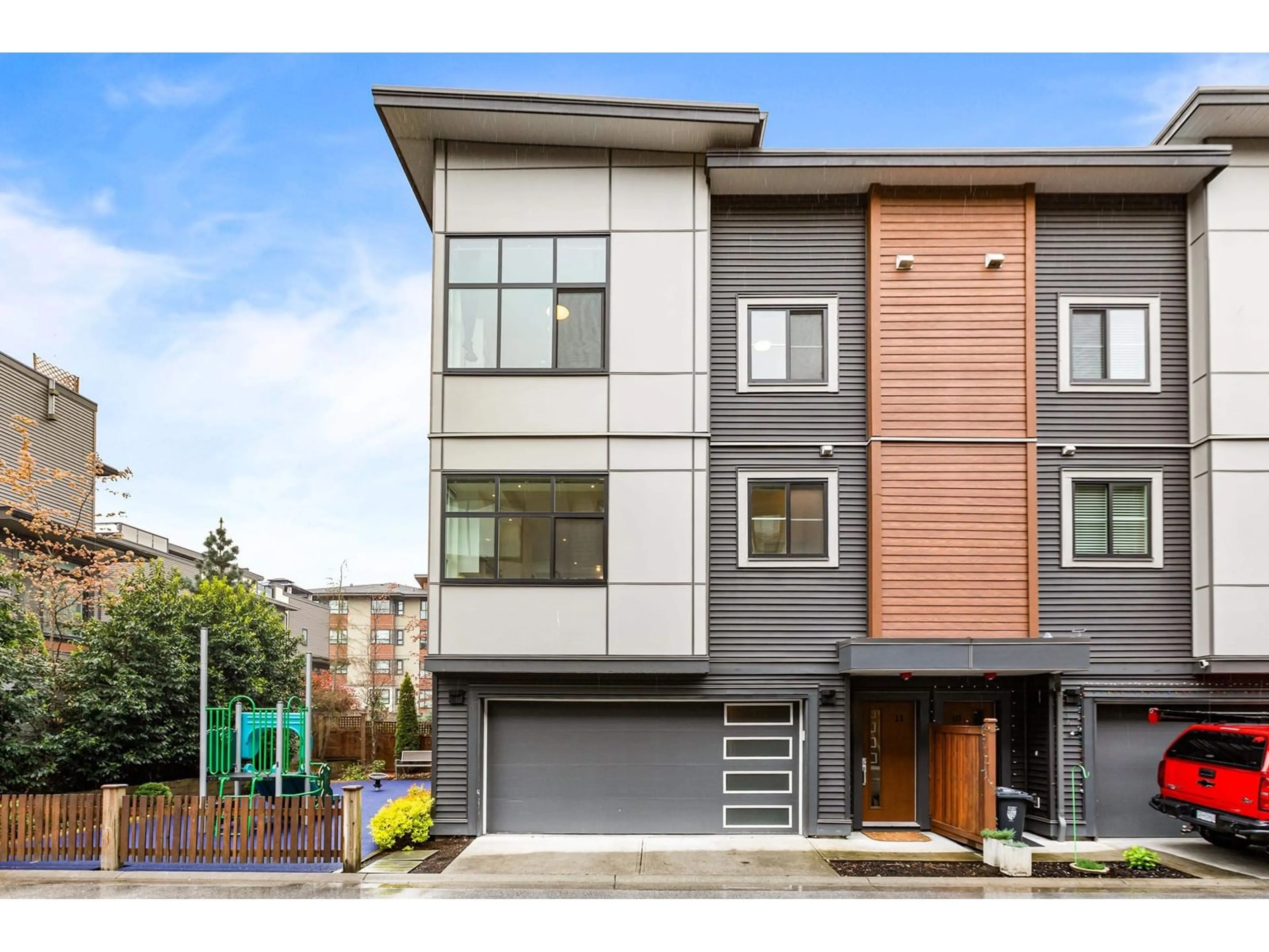 Home with vinyl exterior material, street for 11 - 20852 78B, Langley British Columbia V2Y0X6